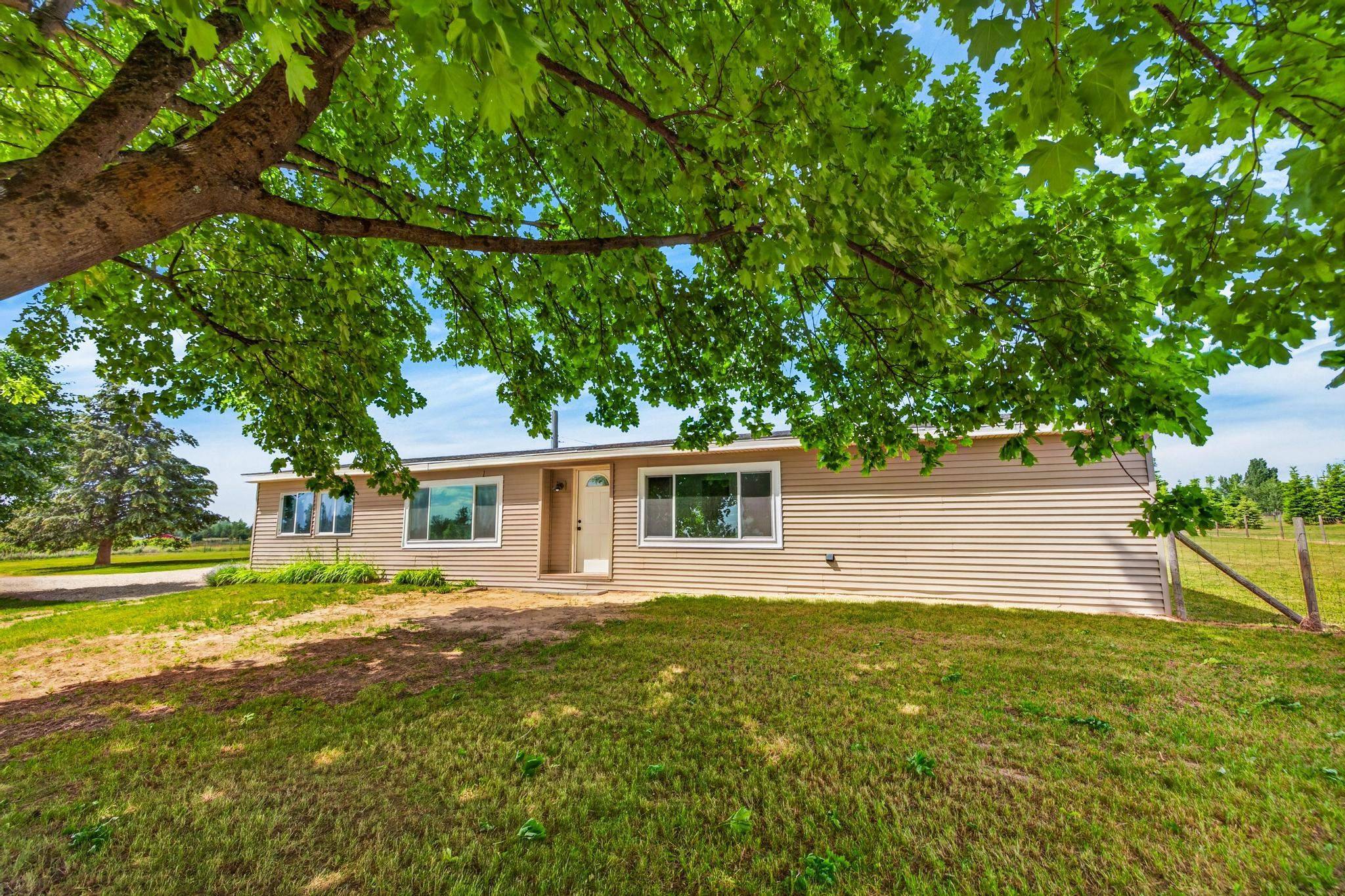 10215 E Day Mt Spokane Rd, Mead, WA 99021