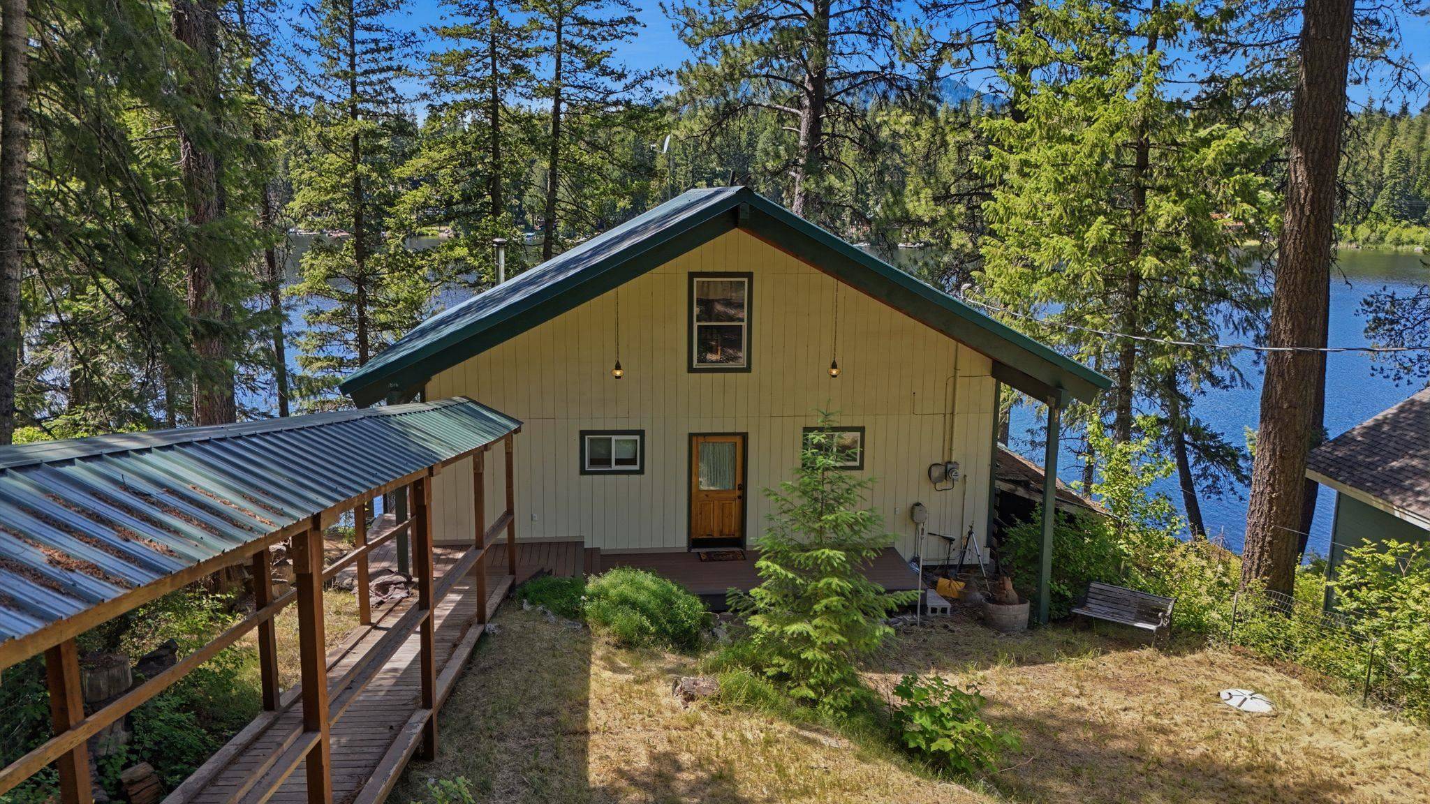 421 Eastshore Rd, Newport, WA 99156