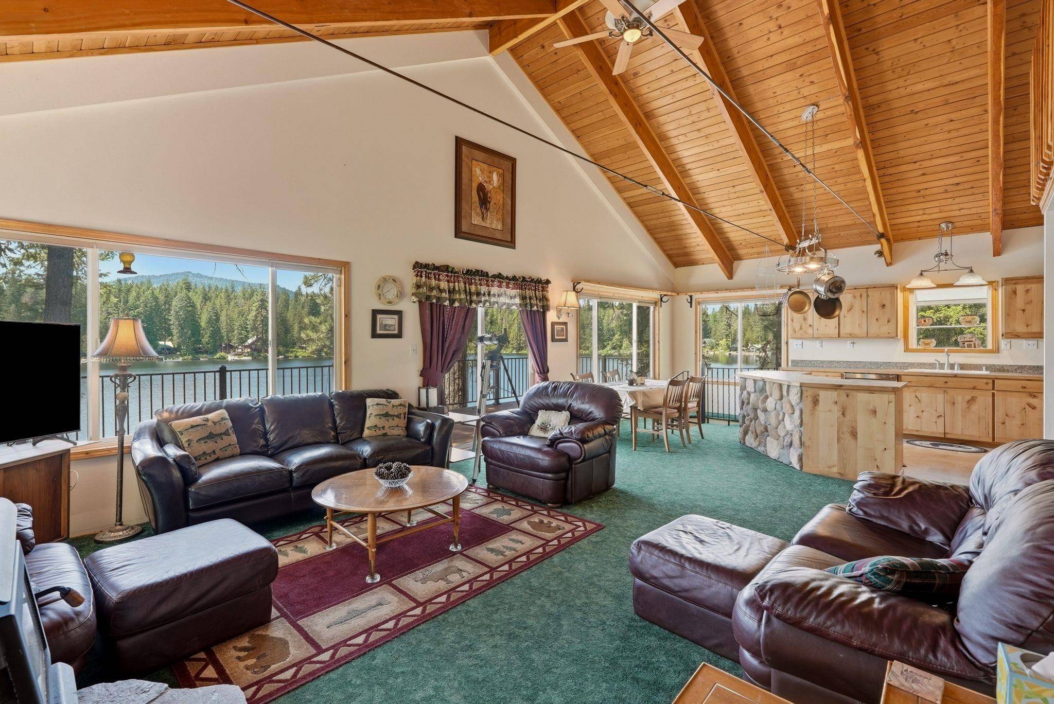 421 Eastshore Rd, Newport, WA 99156