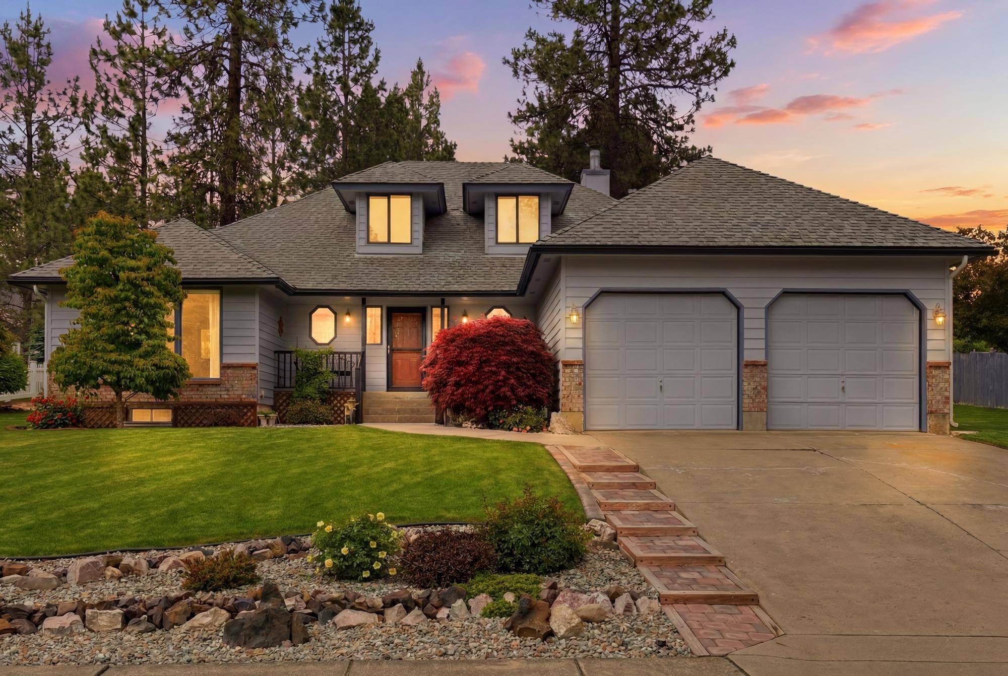 2006 W Wedgewood Ave, Spokane, WA 99208