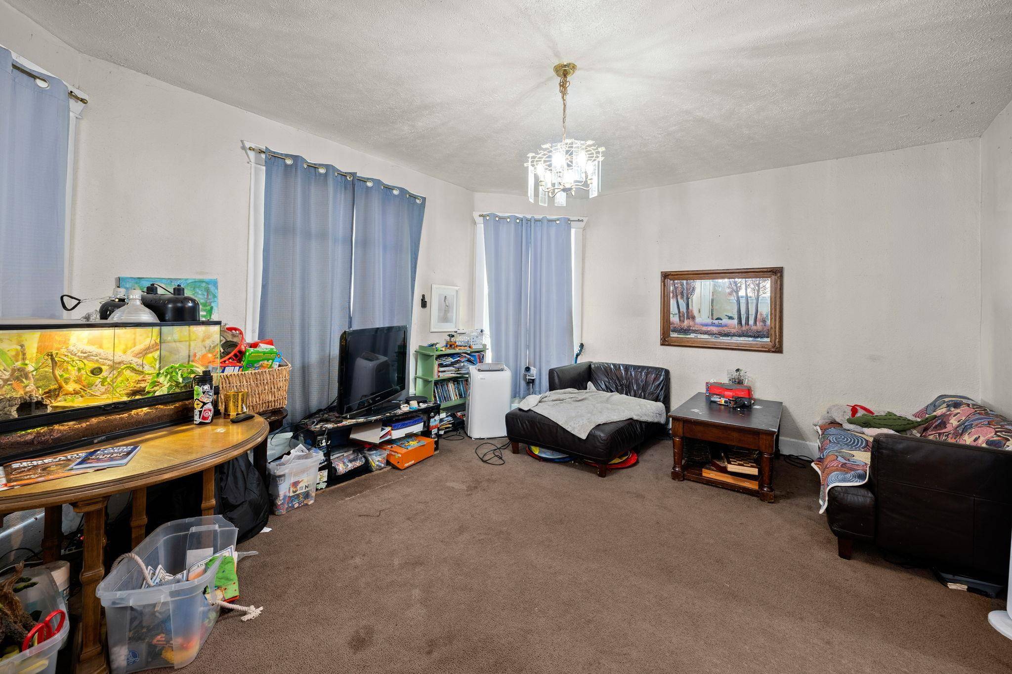 1017 W Augusta Ave, Spokane, WA 99205