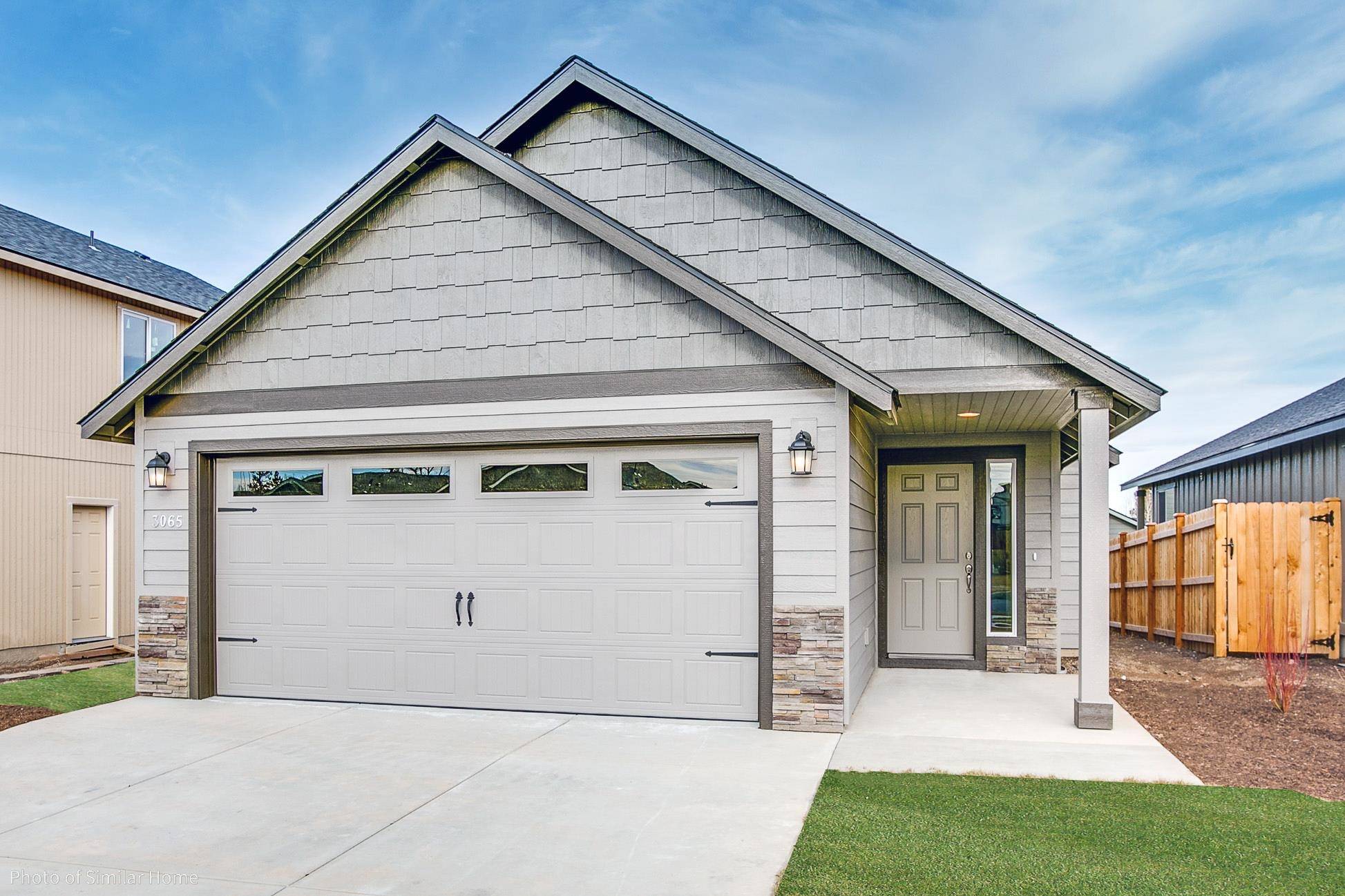 423 N Viewmont Ct #Arlington, Greenacres, WA 99016