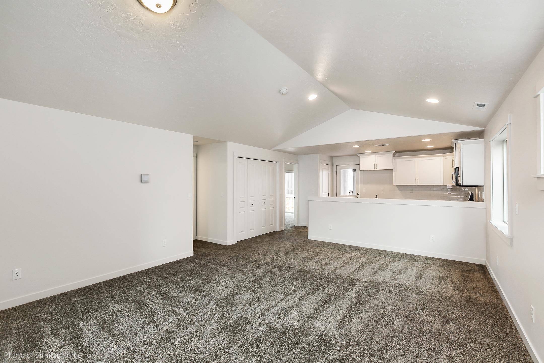 423 N Viewmont Ct #Arlington, Greenacres, WA 99016