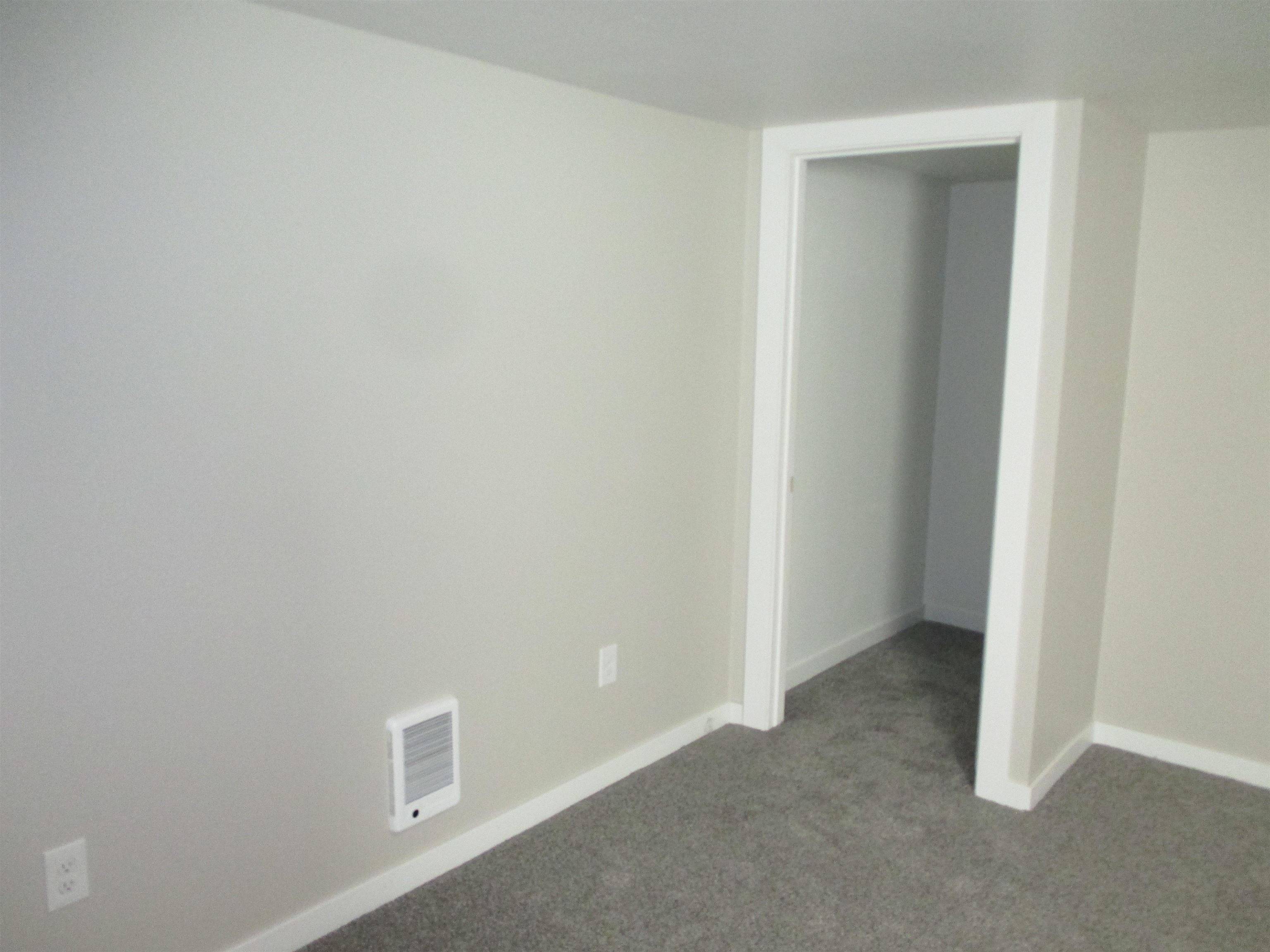 557 E Broad Ave, Spokane, WA 99203-1532