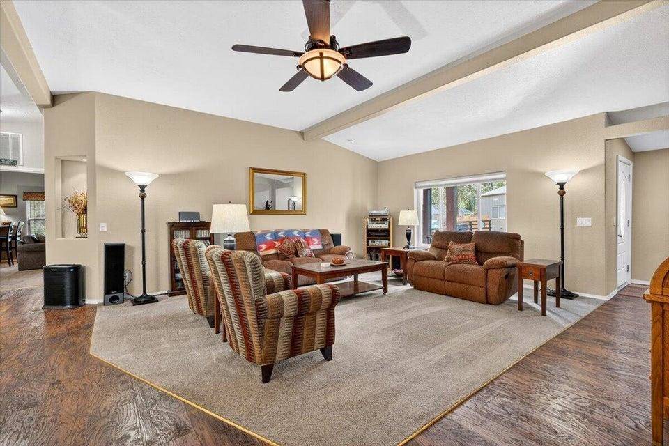 219 Eagle Dr, Chewelah, WA 99109