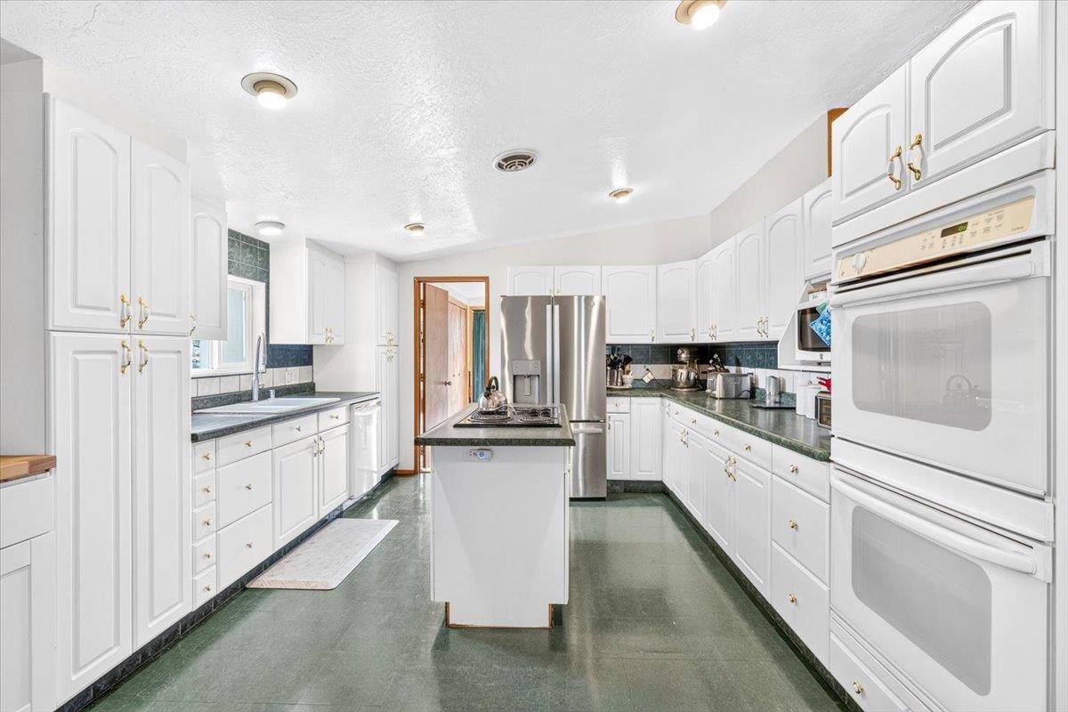 5292 Northshore Diamond Lake Rd, Newport, WA 99156