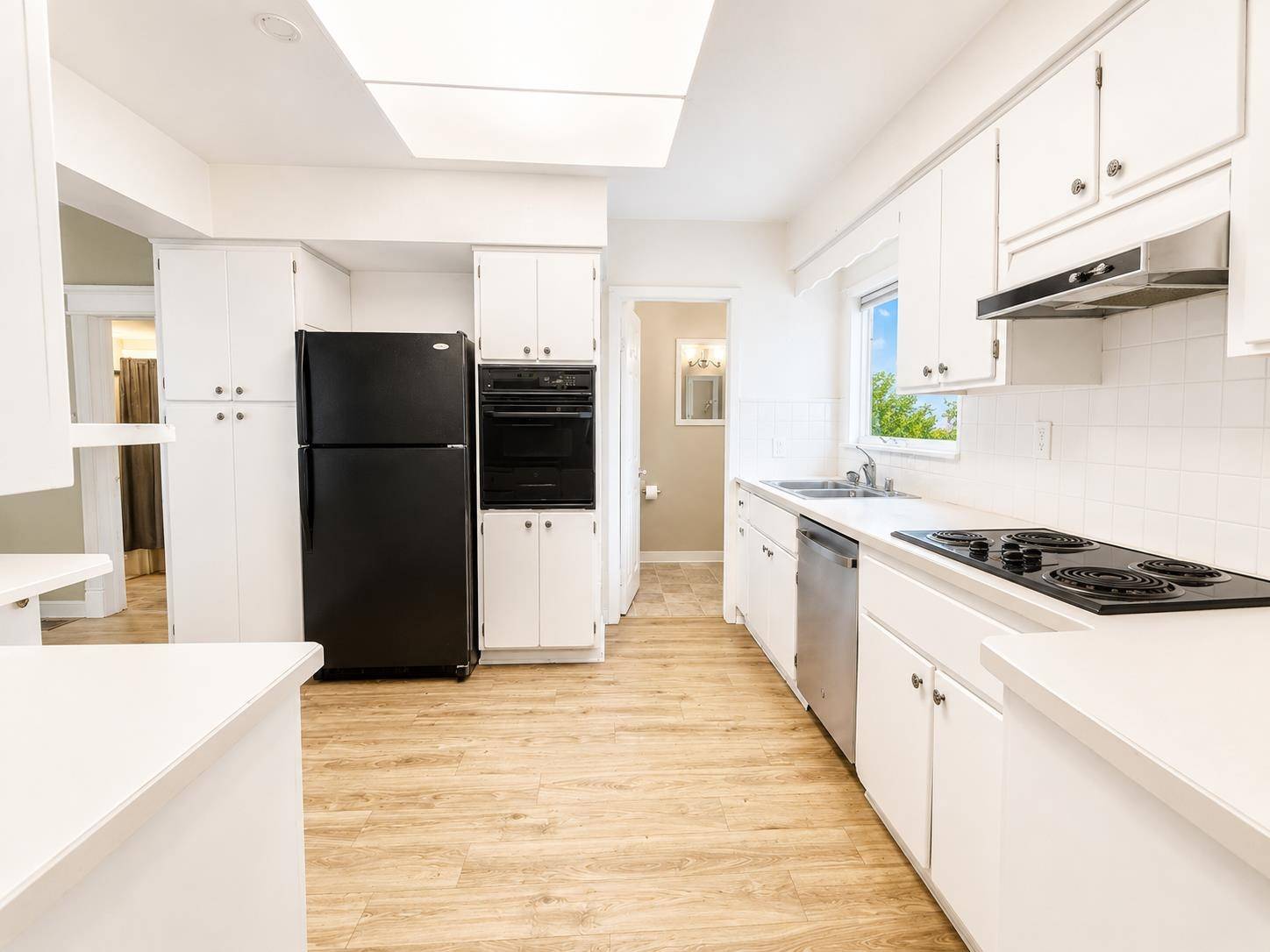 2414 N DAKOTA St, Spokane, WA 99207