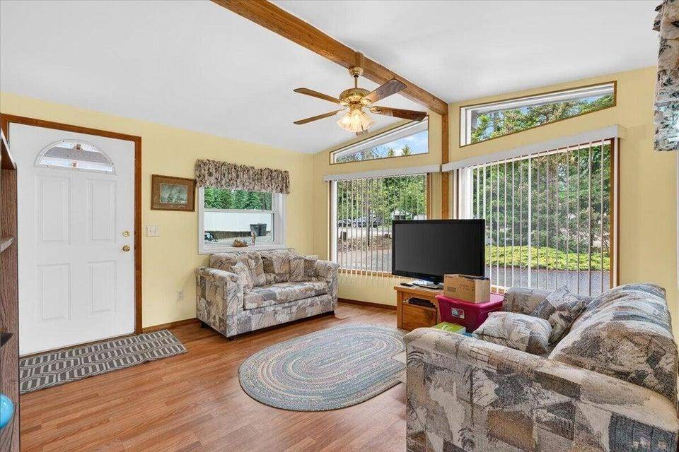 178 E Trappers LOOP, Chewelah, WA 99109