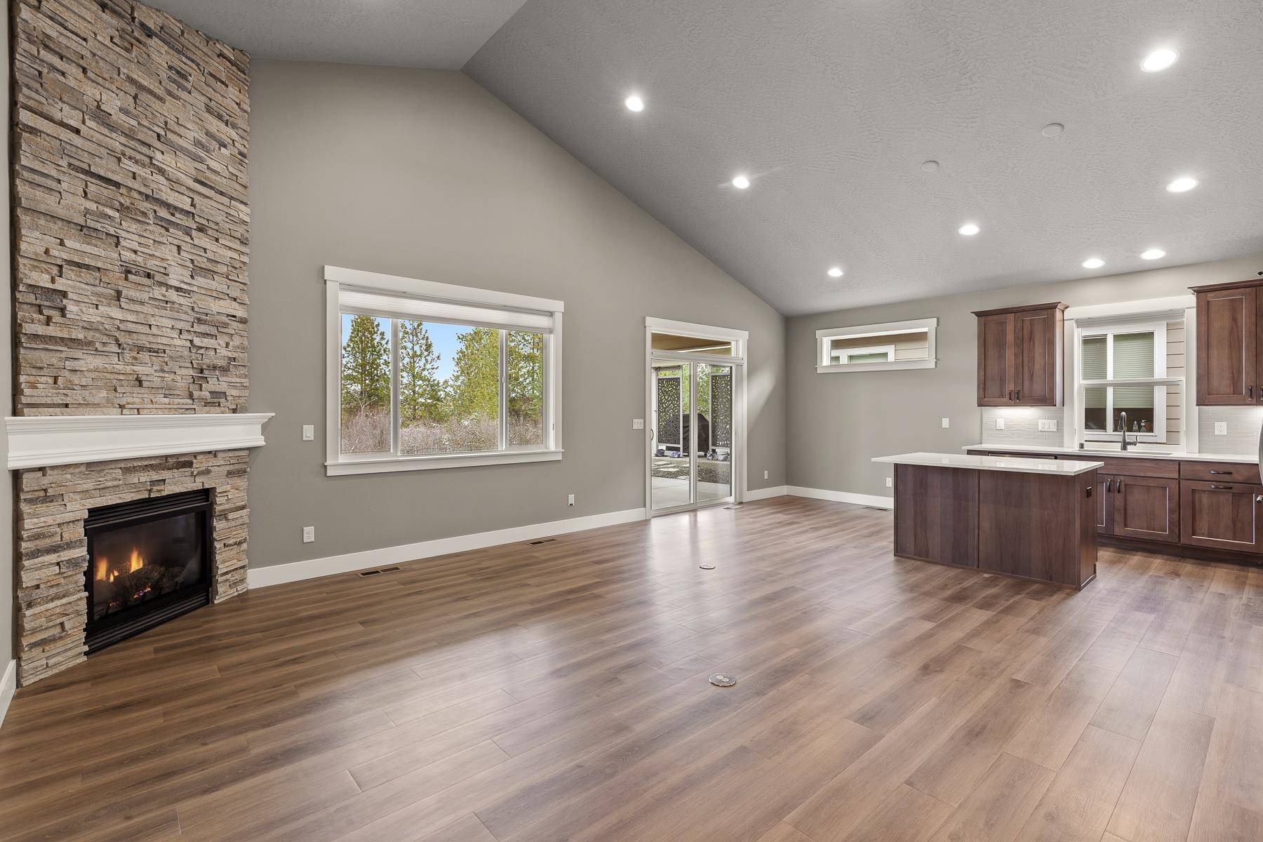 22835 E Edgewater Ln, Liberty Lake, WA 99019