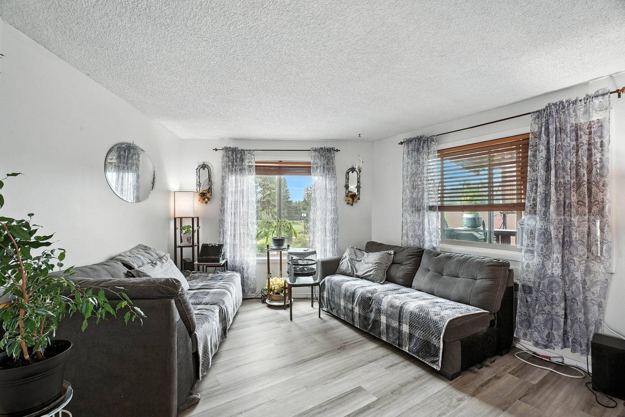 9020 N Country Homes Blvd #23, Spokane, WA 99218