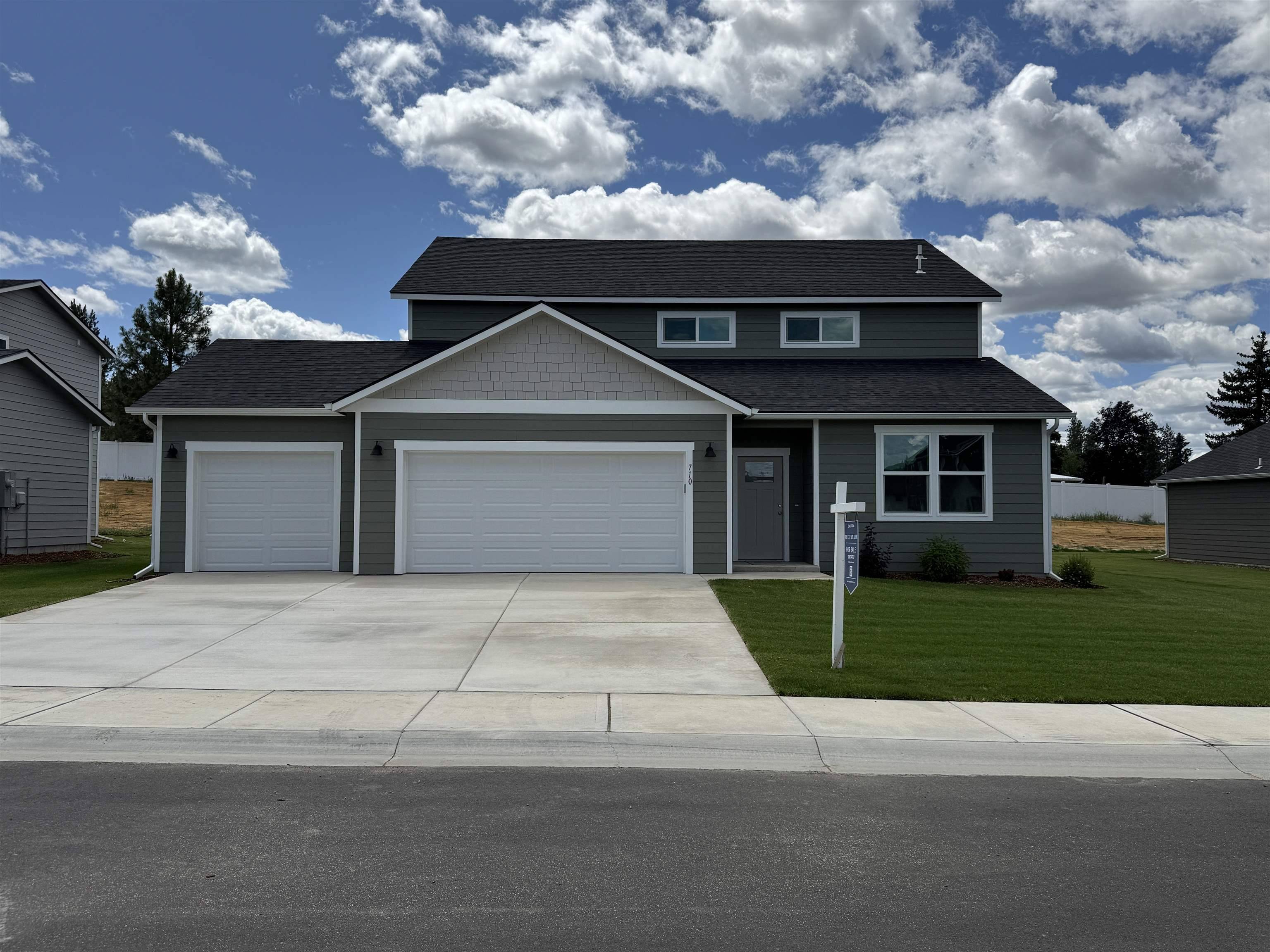 710 E 4th St, Deer Park, WA 99006