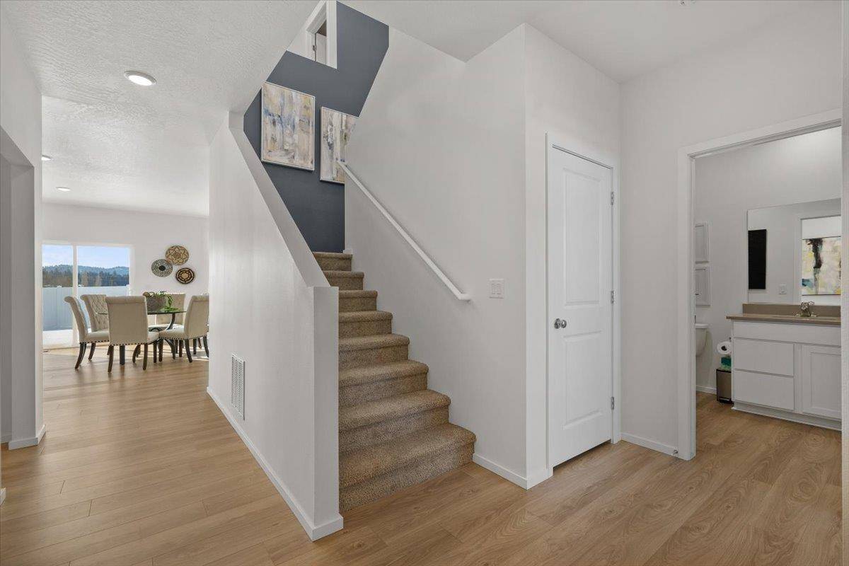 710 E 4th St, Deer Park, WA 99006