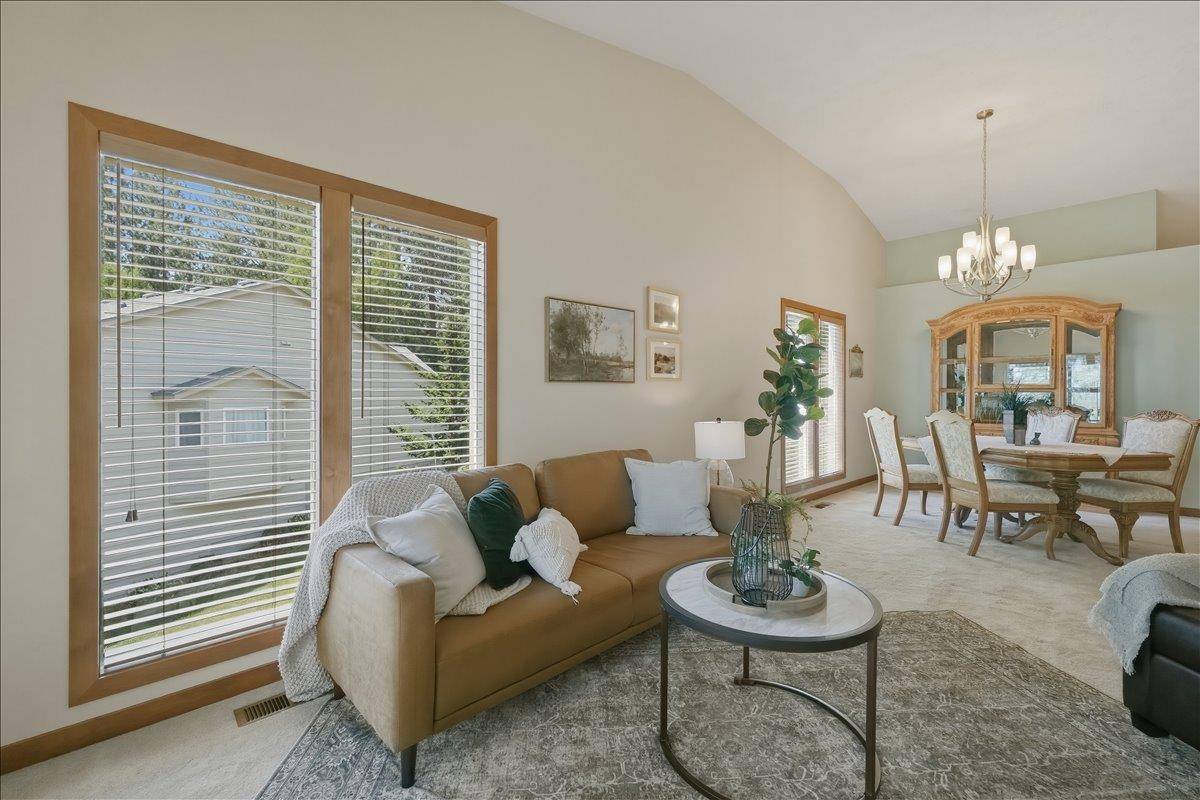 5202 N Riblet View Ln, Spokane, WA 99212