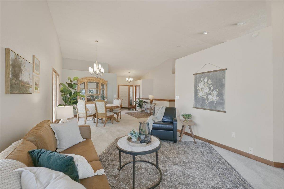 5202 N Riblet View Ln, Spokane, WA 99212