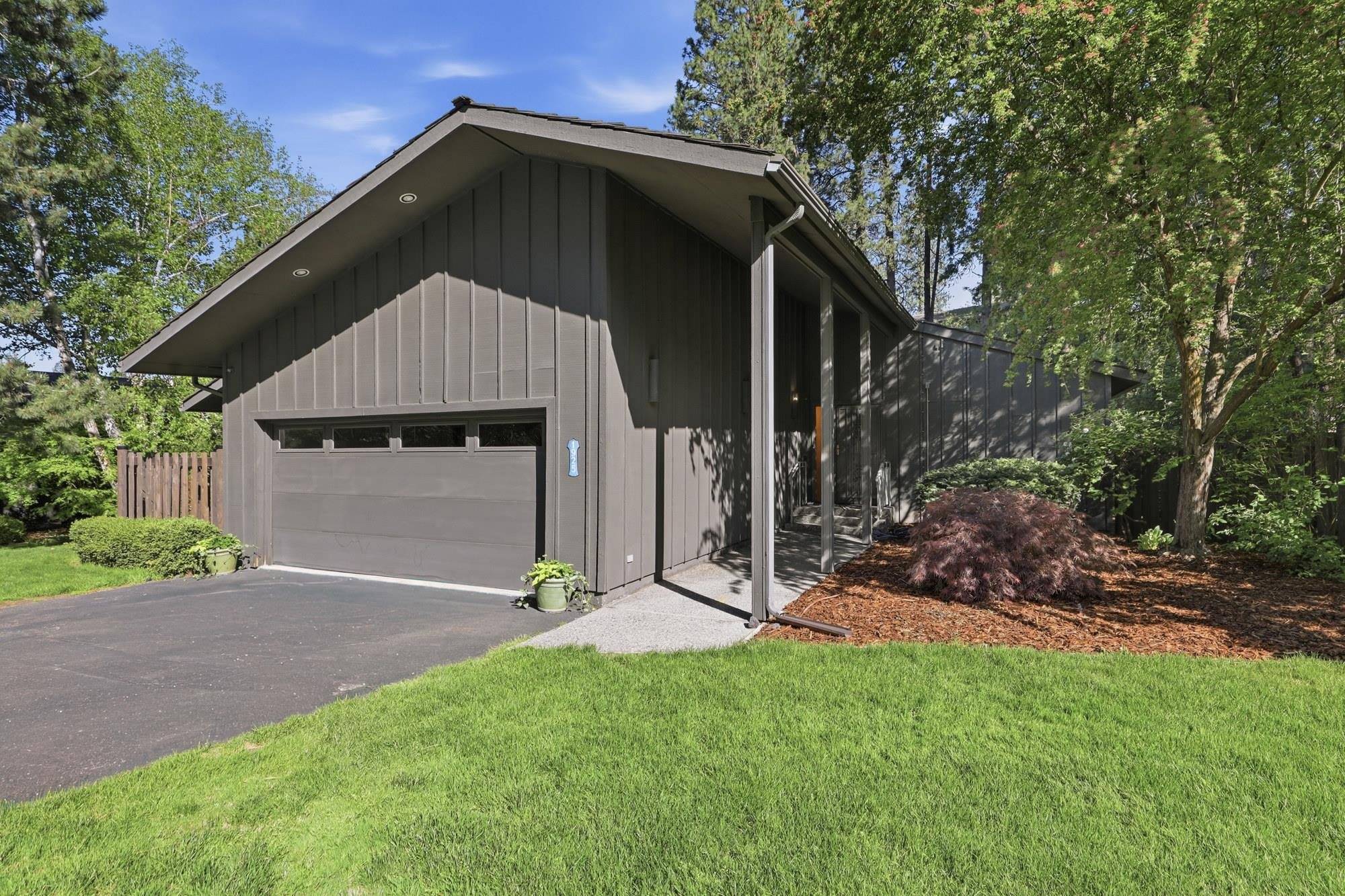 1925 E Rockwood Blvd, Spokane, WA 99203