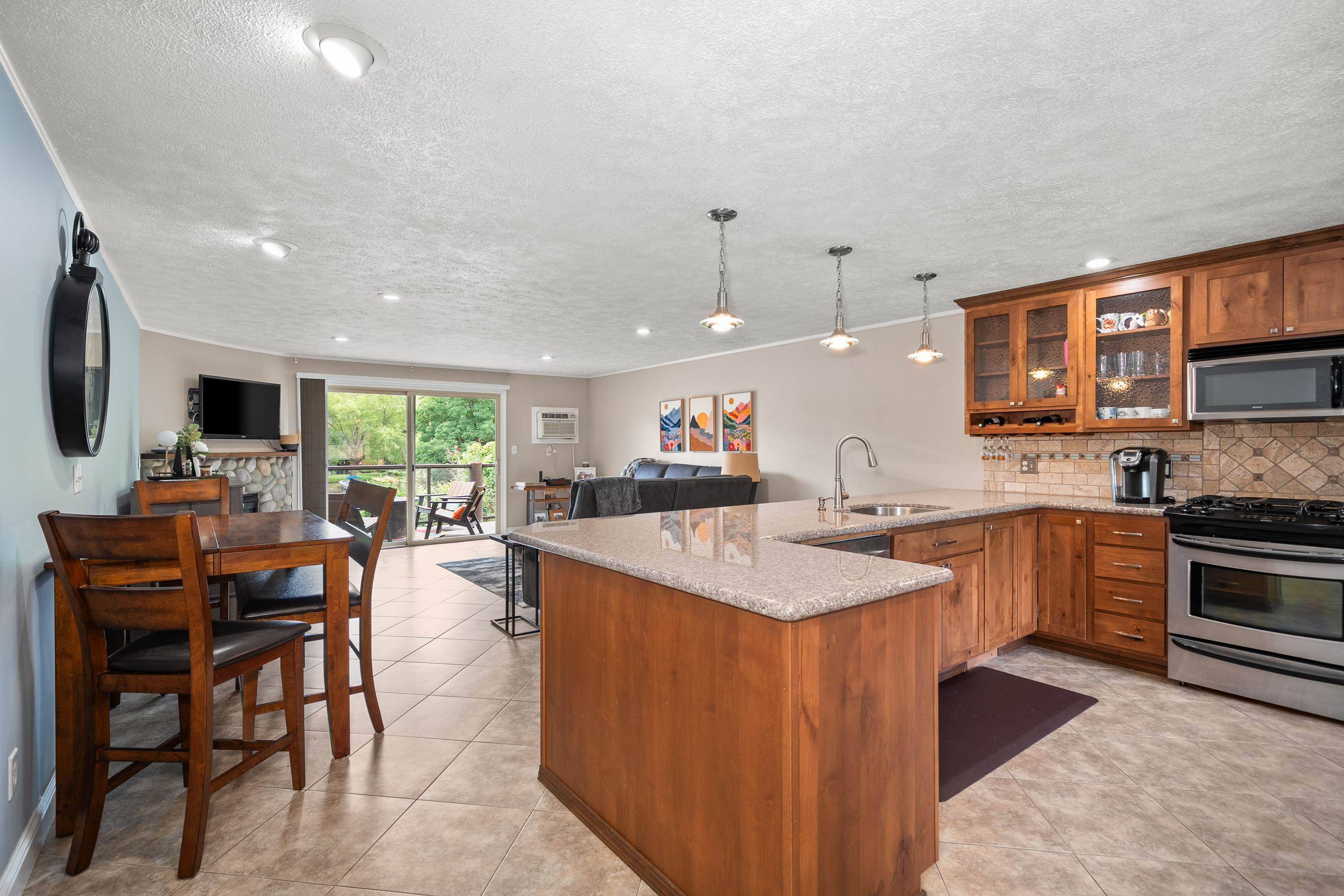 311 S Shoreline Dr #3, Liberty Lake, WA 99019