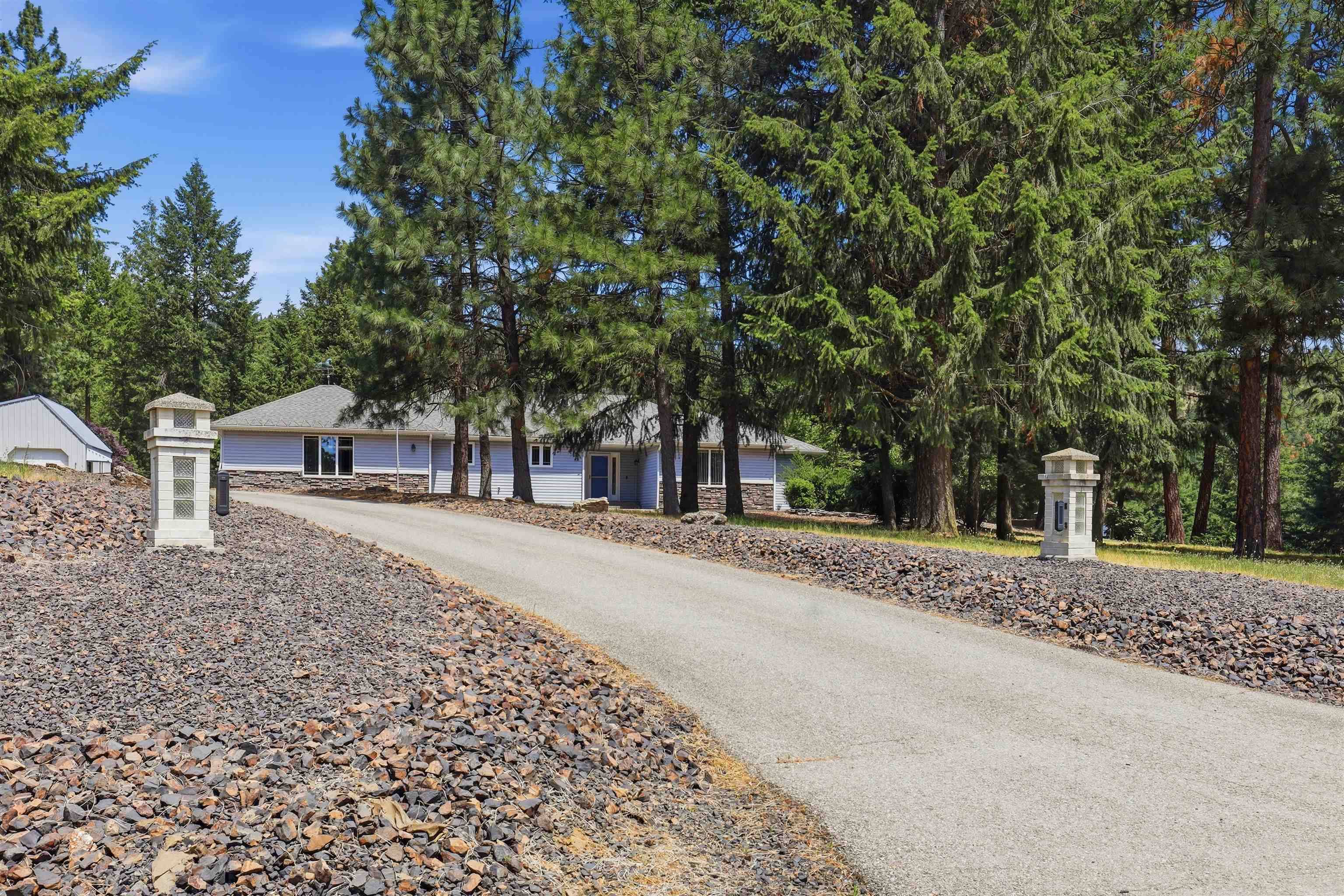 6920 N Harvard Rd, Newman Lake, WA 99025