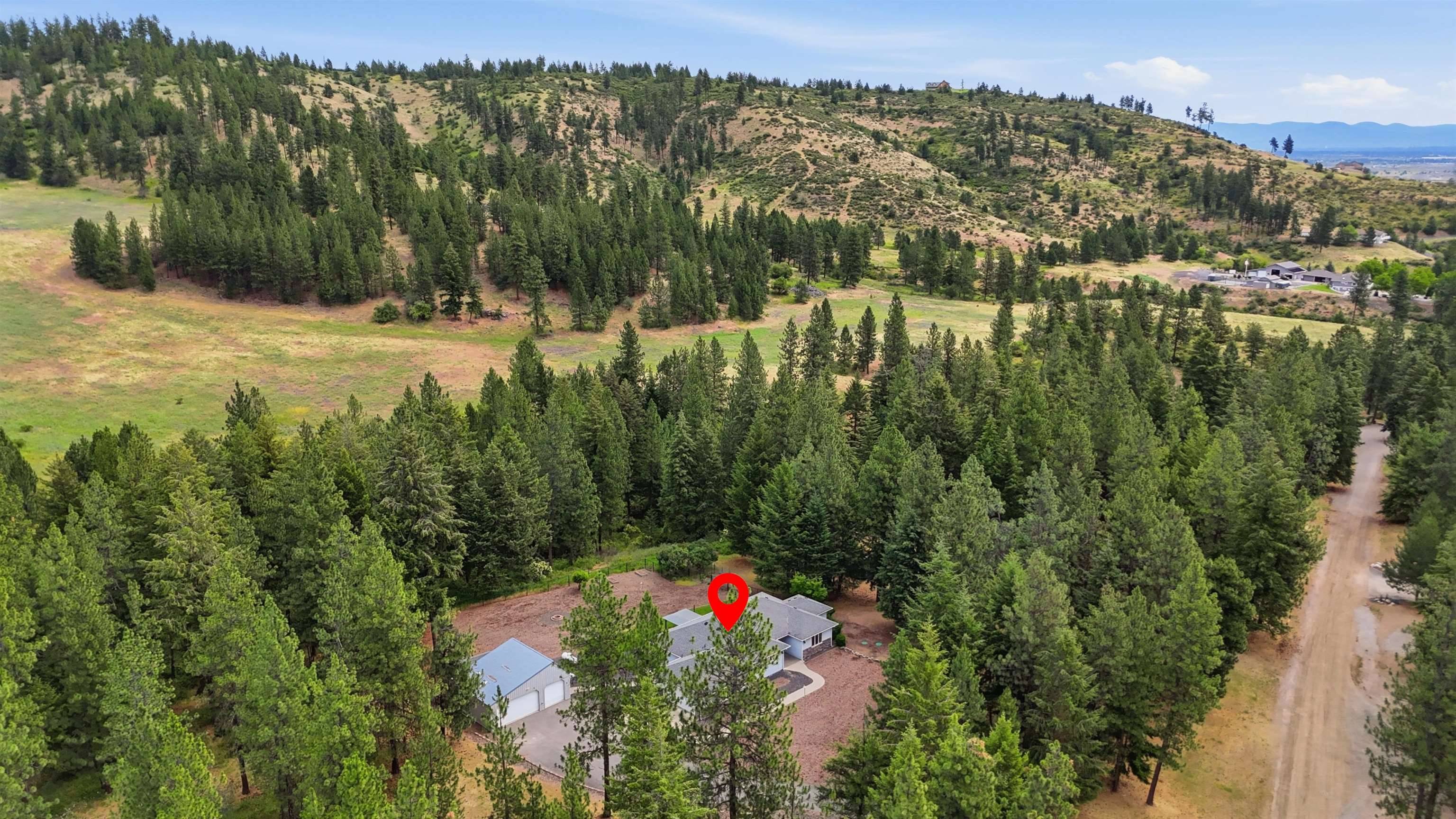 6920 N Harvard Rd, Newman Lake, WA 99025