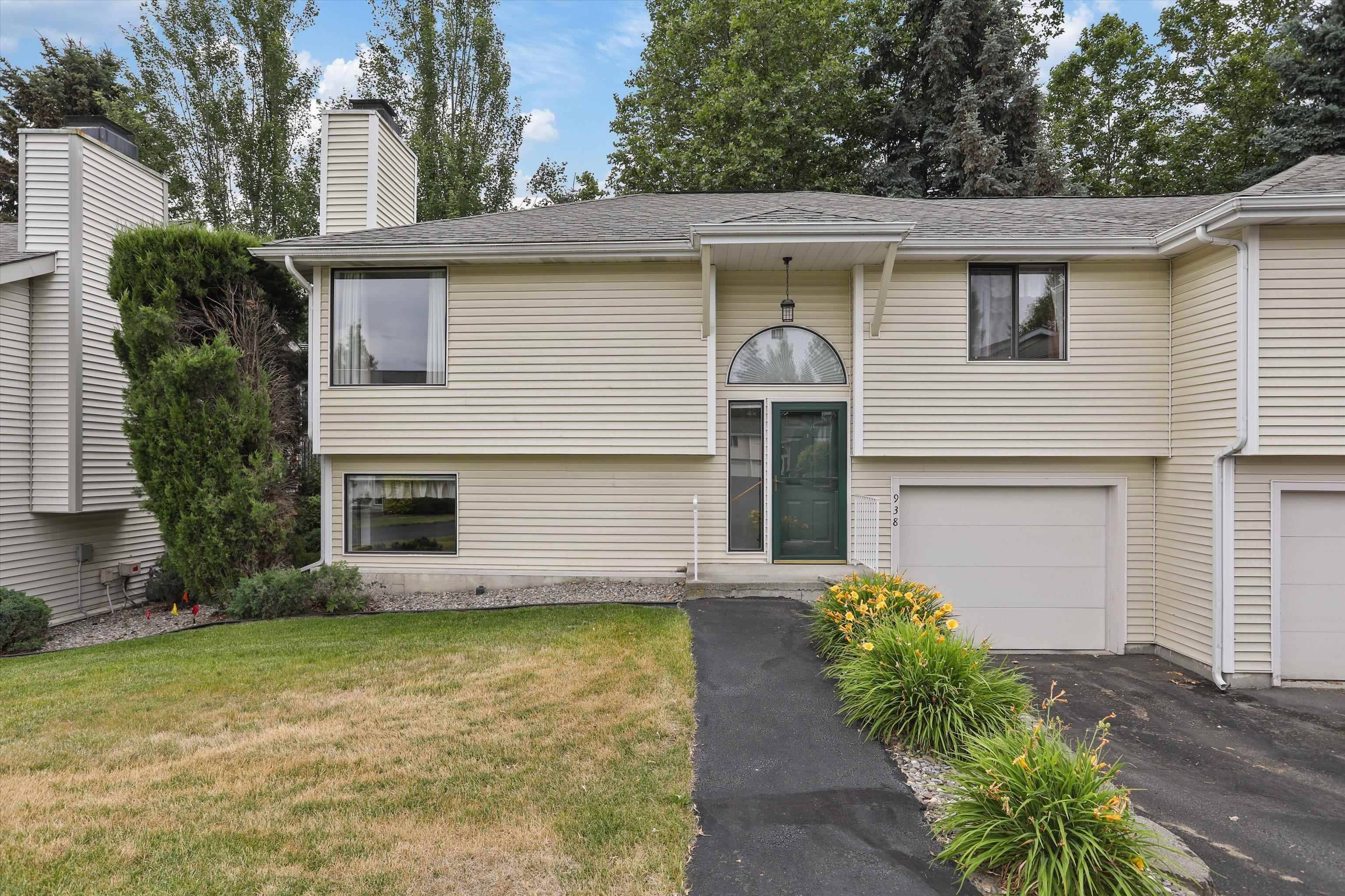 938 E Calkins Dr, Spokane, WA 99208
