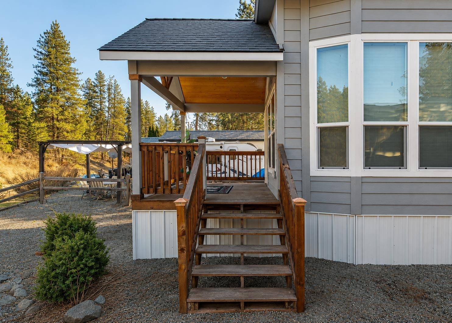 136 N Tall Pine LOOP, Usk, WA 99180