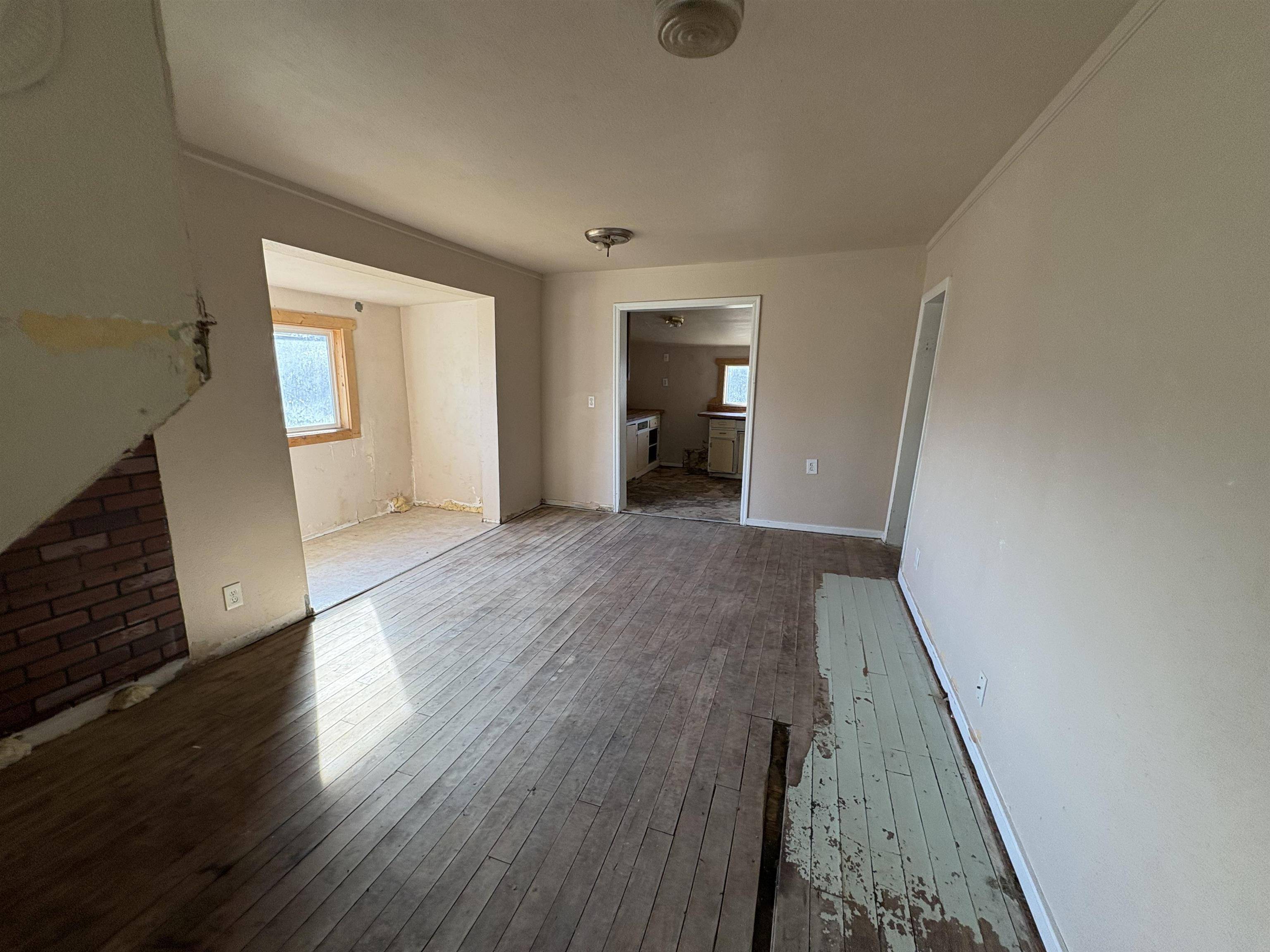 107 N Fir St, Deer Park, WA 99006