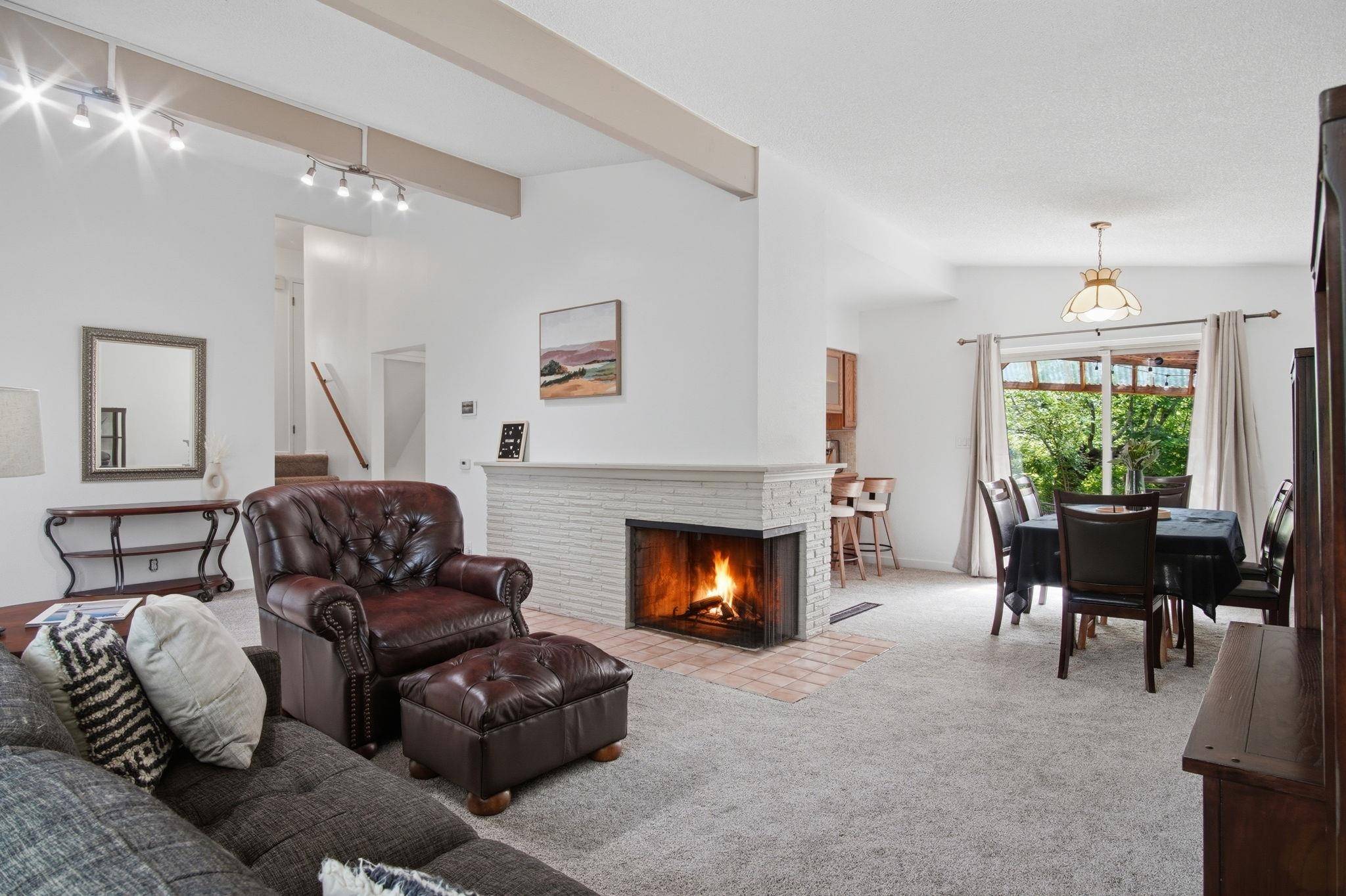 6814 N Wall St, Spokane, WA 99208