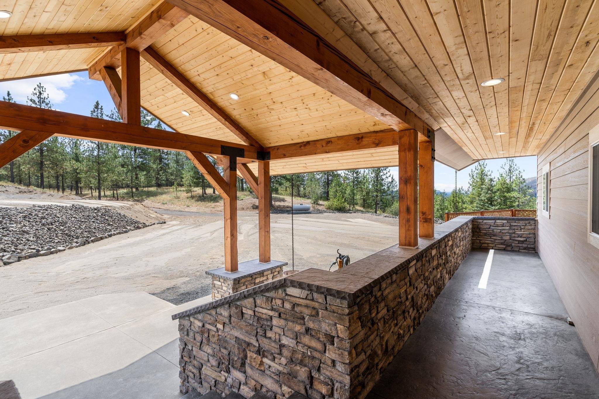 21413 W South Bank Rd, Nine Mile Falls, WA 99026