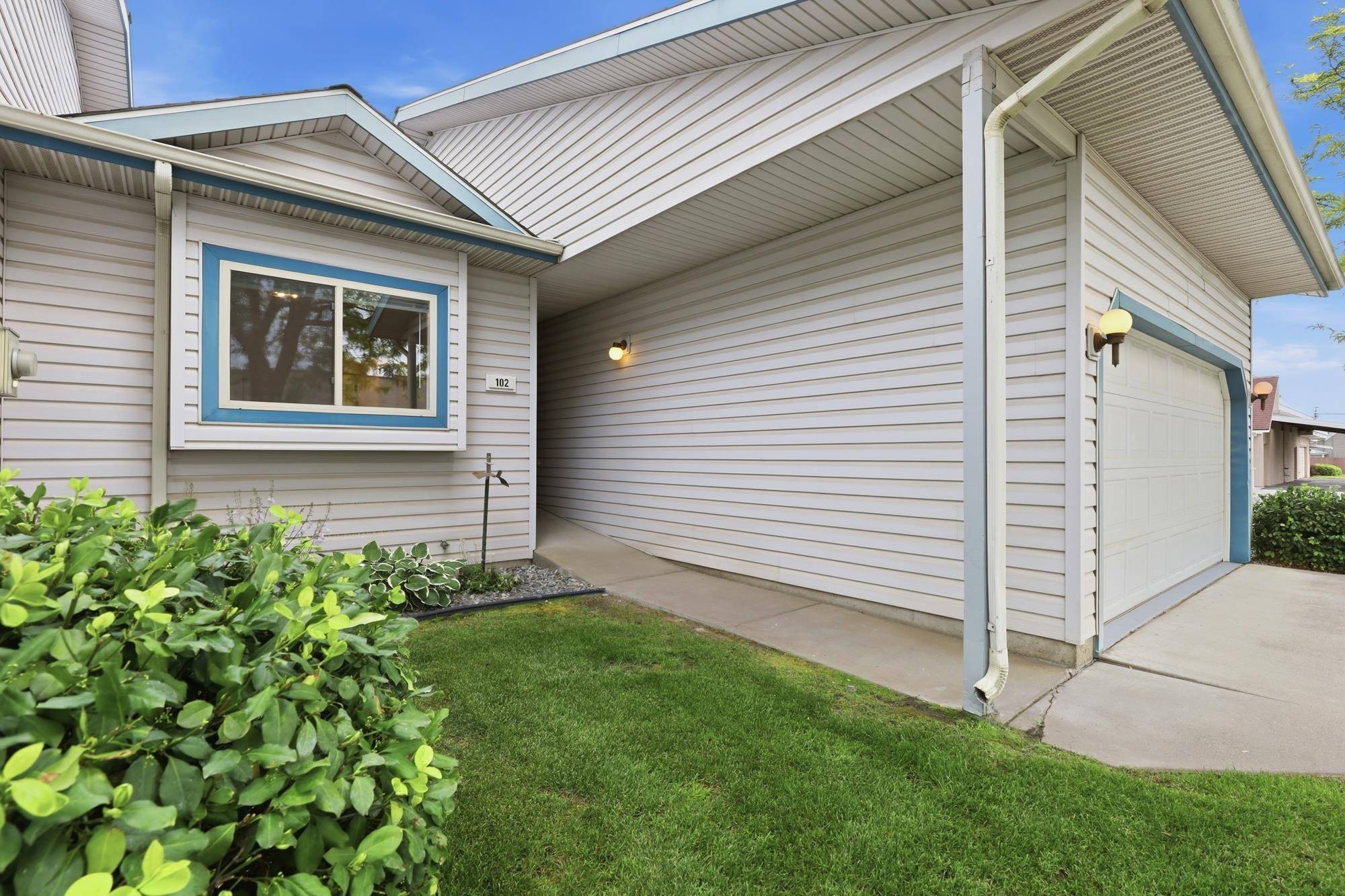 102 N 4th St #E, Chewelah, WA 99109