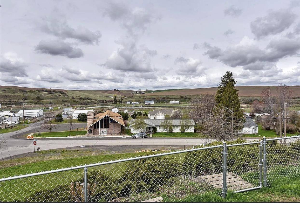 117 E First St, Rosalia, WA 99170