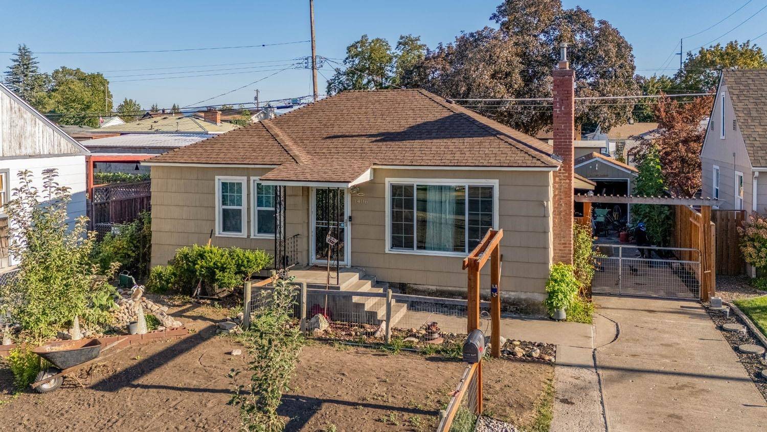 1406 E Rockwell Ave, Spokane, WA 99207