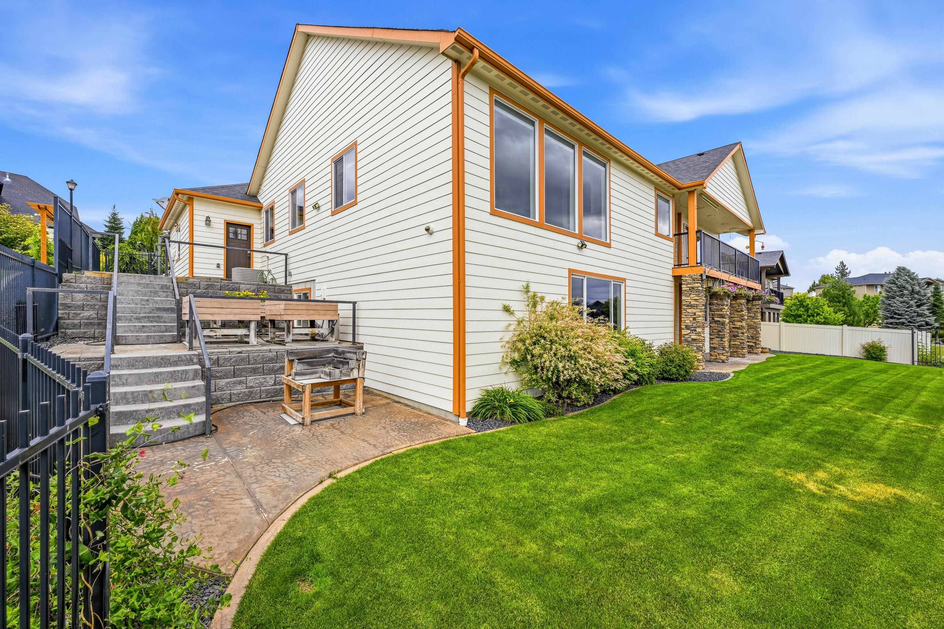8604 E Black Oak Ln, Spokane, WA 99217