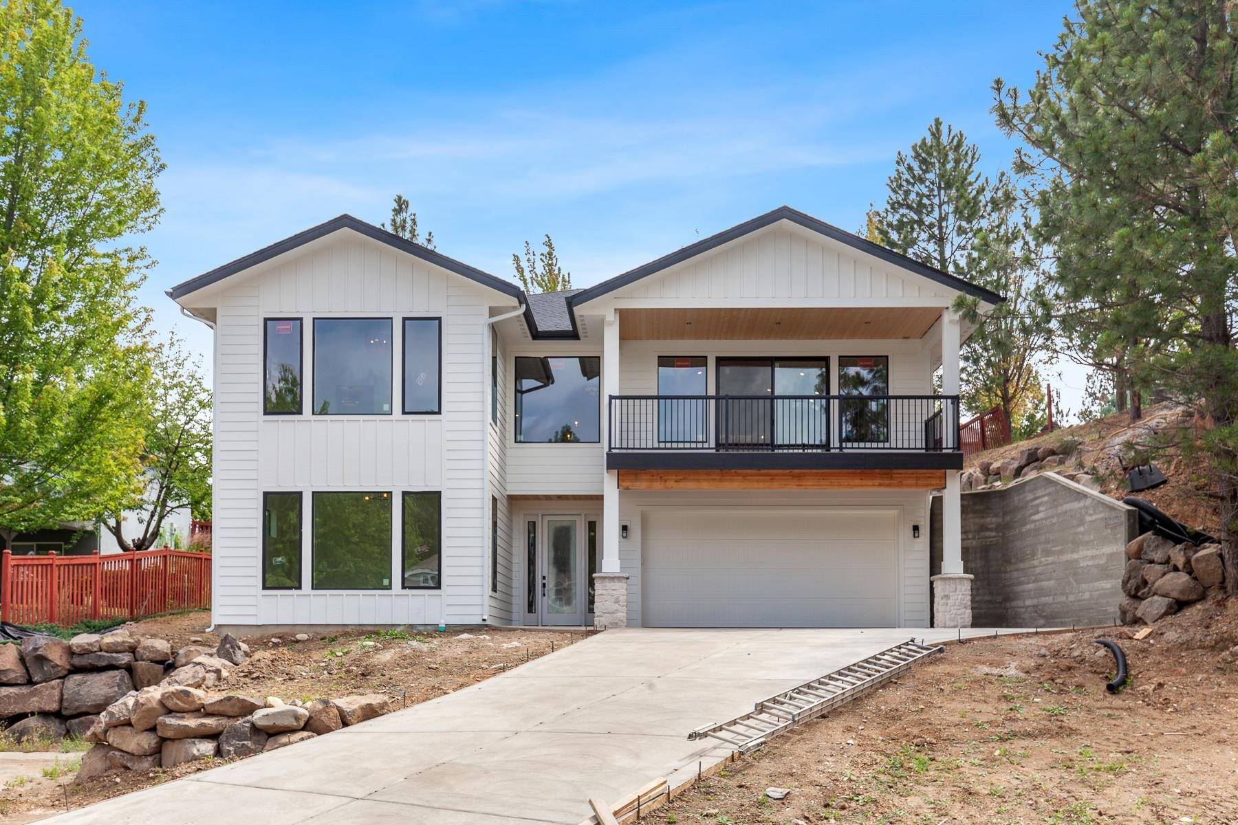 5211 S Fairfax Ln, Spokane Valley, WA 99037