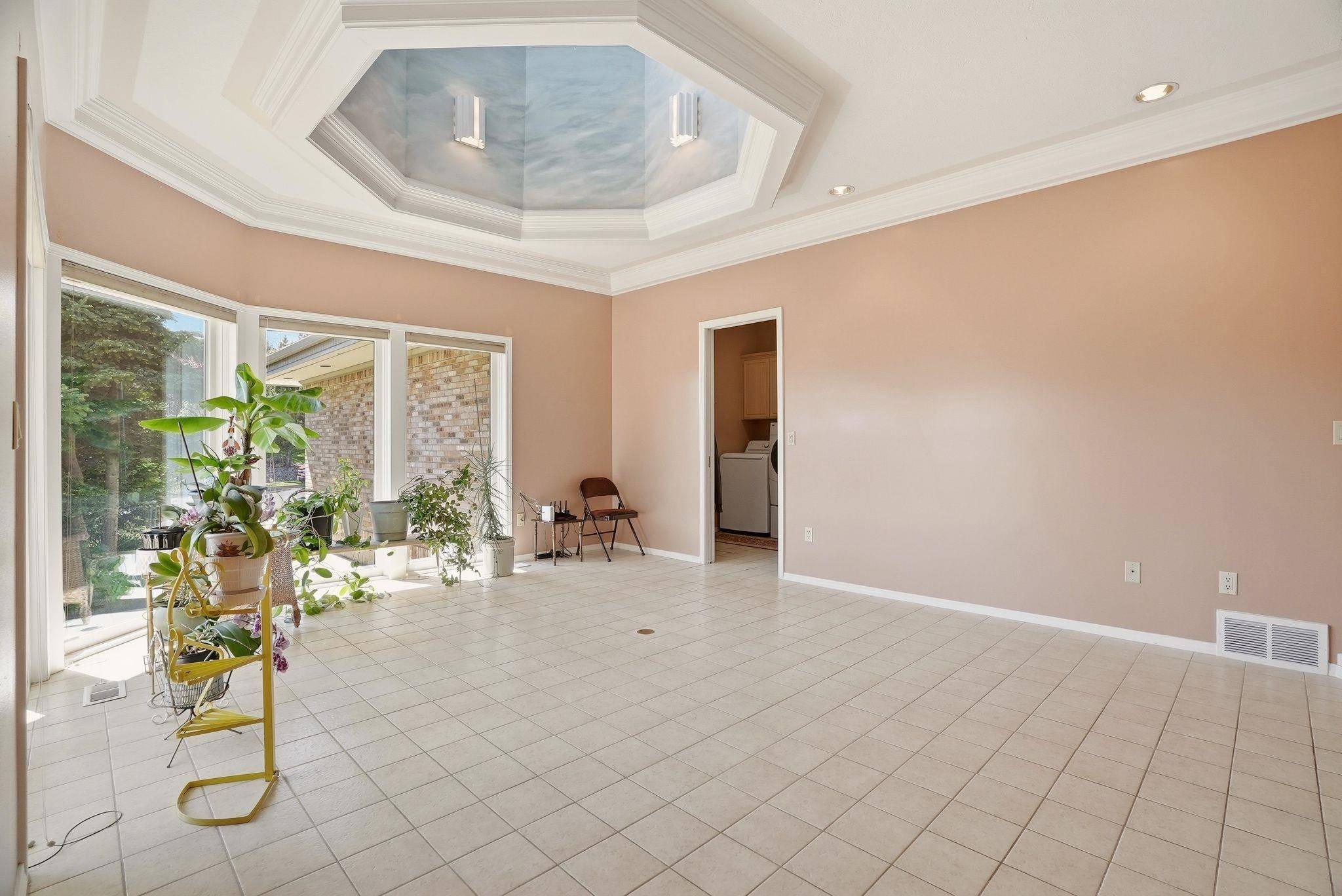 9108 N KENSINGTON Dr, Spokane, WA 99208
