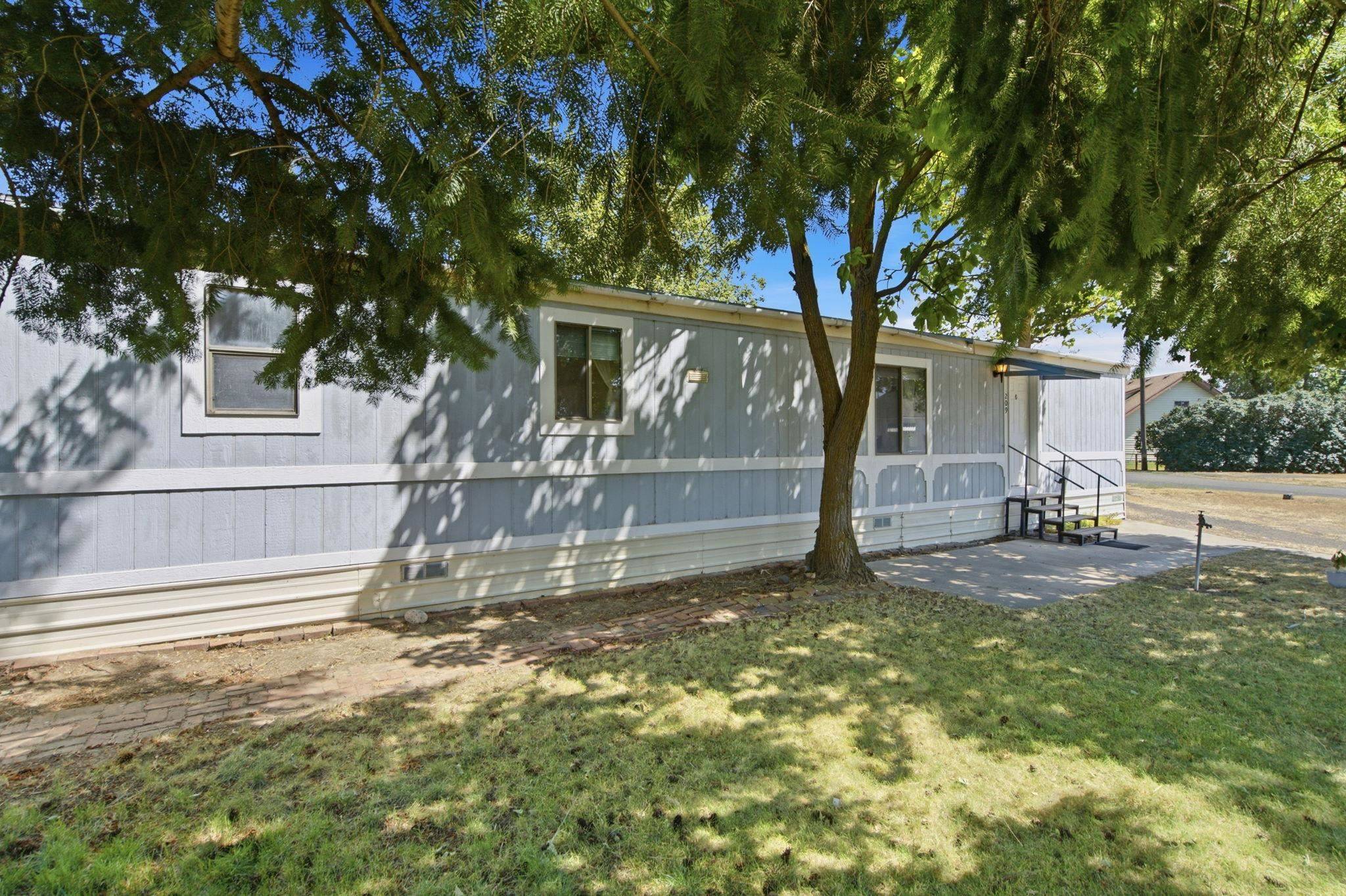 209 S Clark Ave, Lacrosse, WA 99143