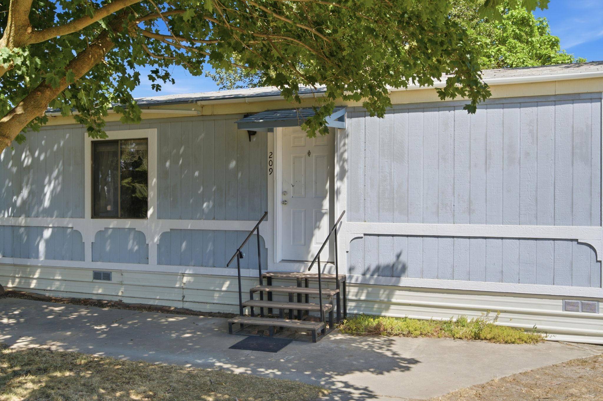 209 S Clark Ave, Lacrosse, WA 99143
