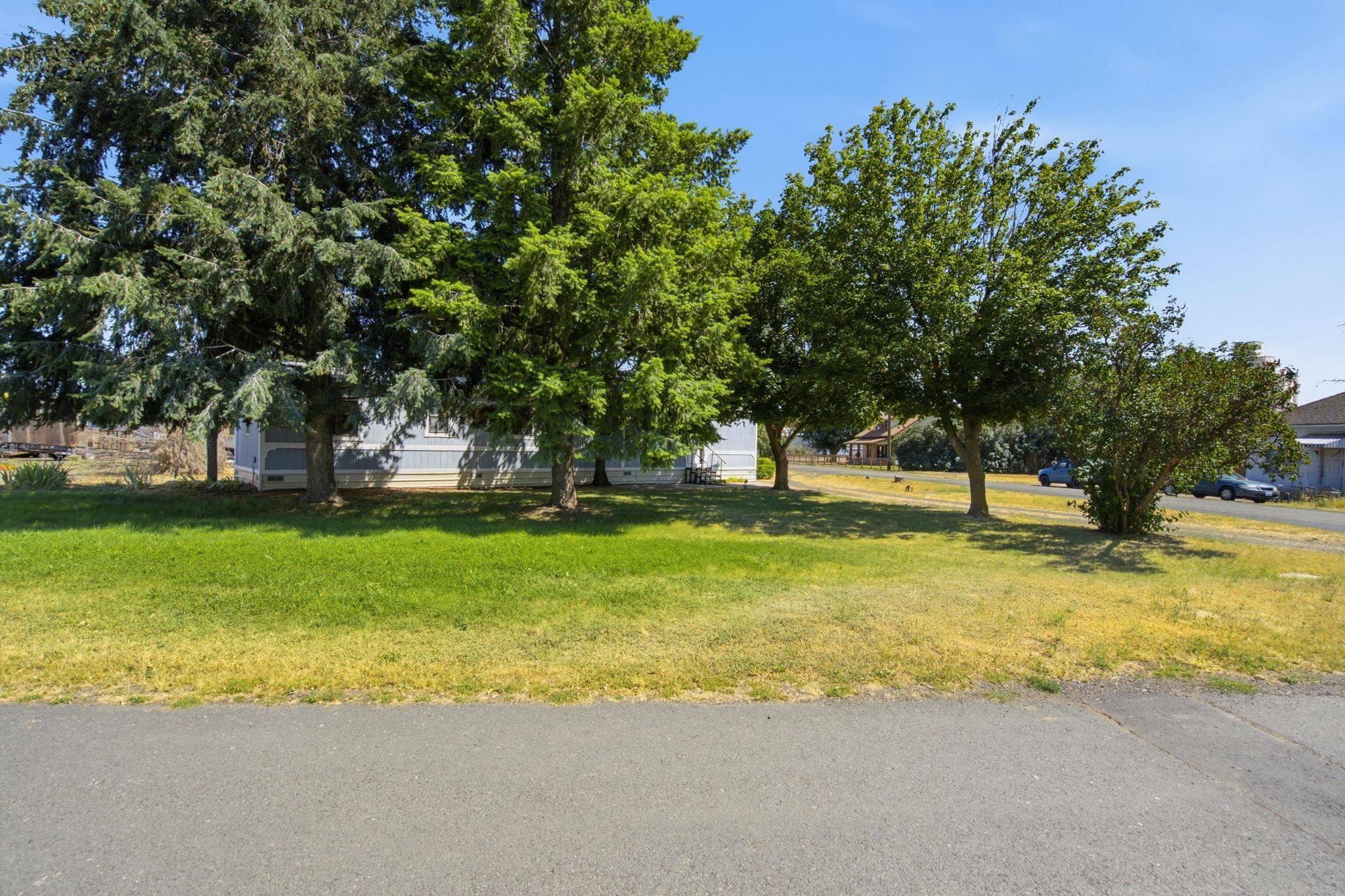 209 S Clark Ave, Lacrosse, WA 99143