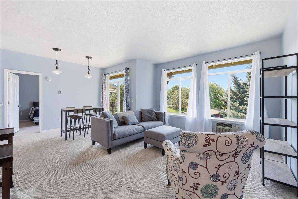 22855 E Country Vista Dr #Unit 419, Liberty Lake, WA 99019