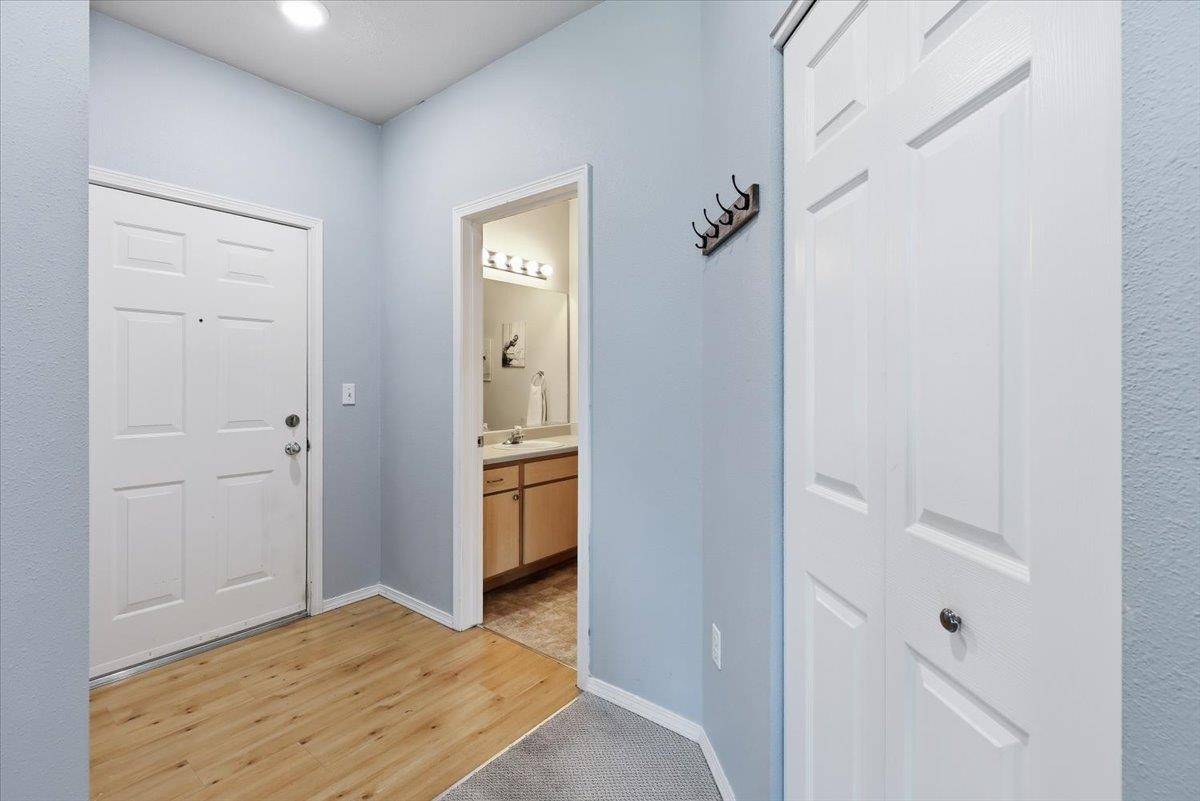 22855 E Country Vista Dr #Unit 419, Liberty Lake, WA 99019