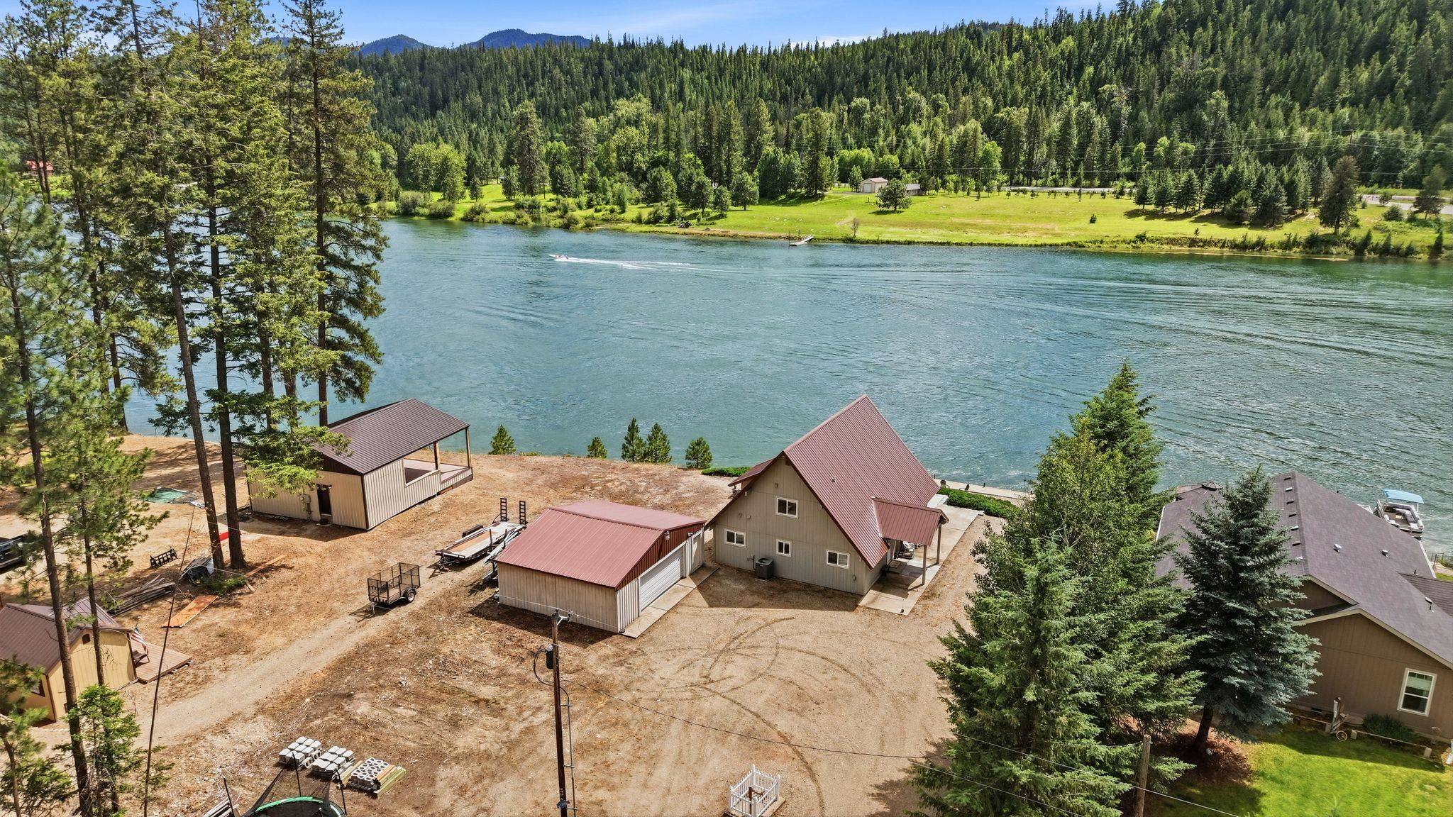 128 S River Rd, Cusick, WA 99119