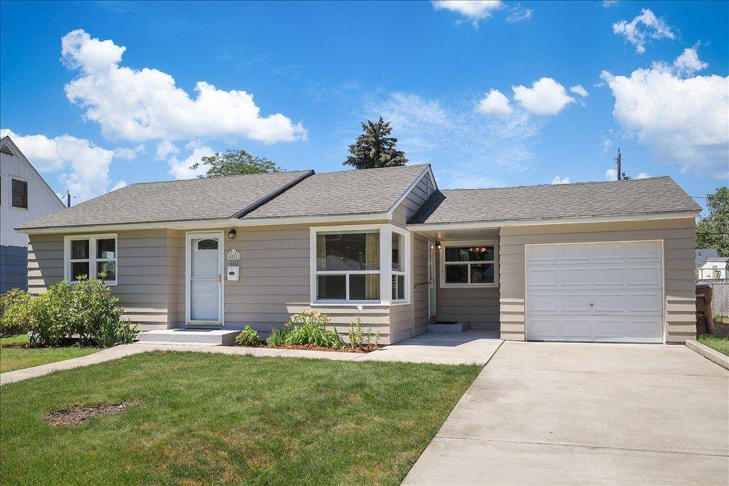5521 N HEMLOCK St, Spokane, WA 99205