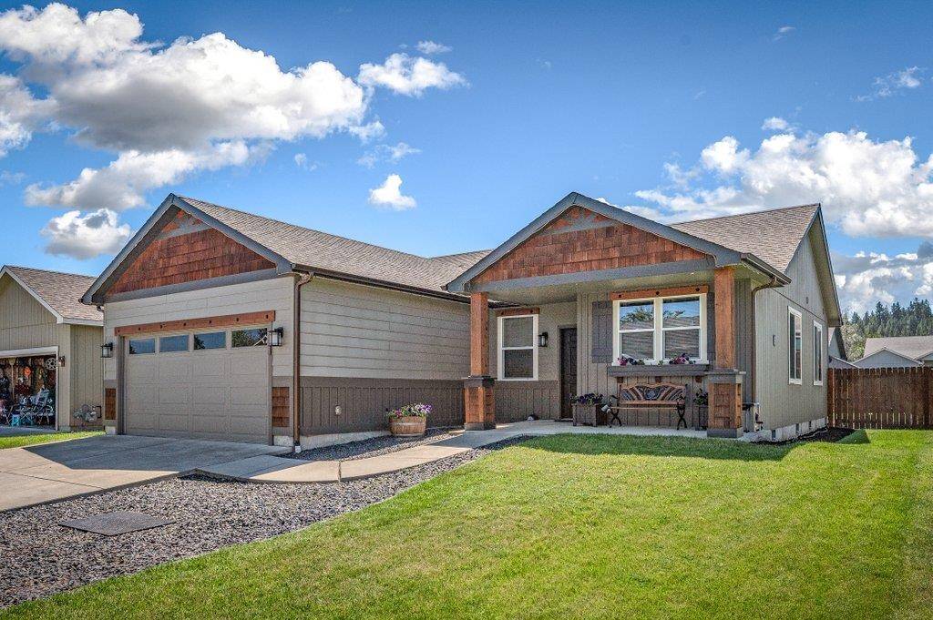 17614 2nd Ln, Greenacres, WA 99016
