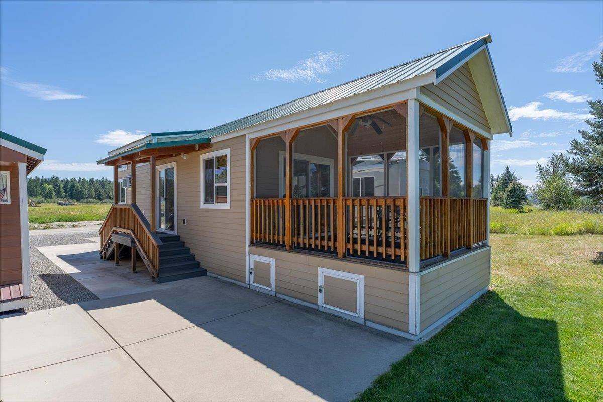 455 Guinevere Dr, Usk, WA 99180