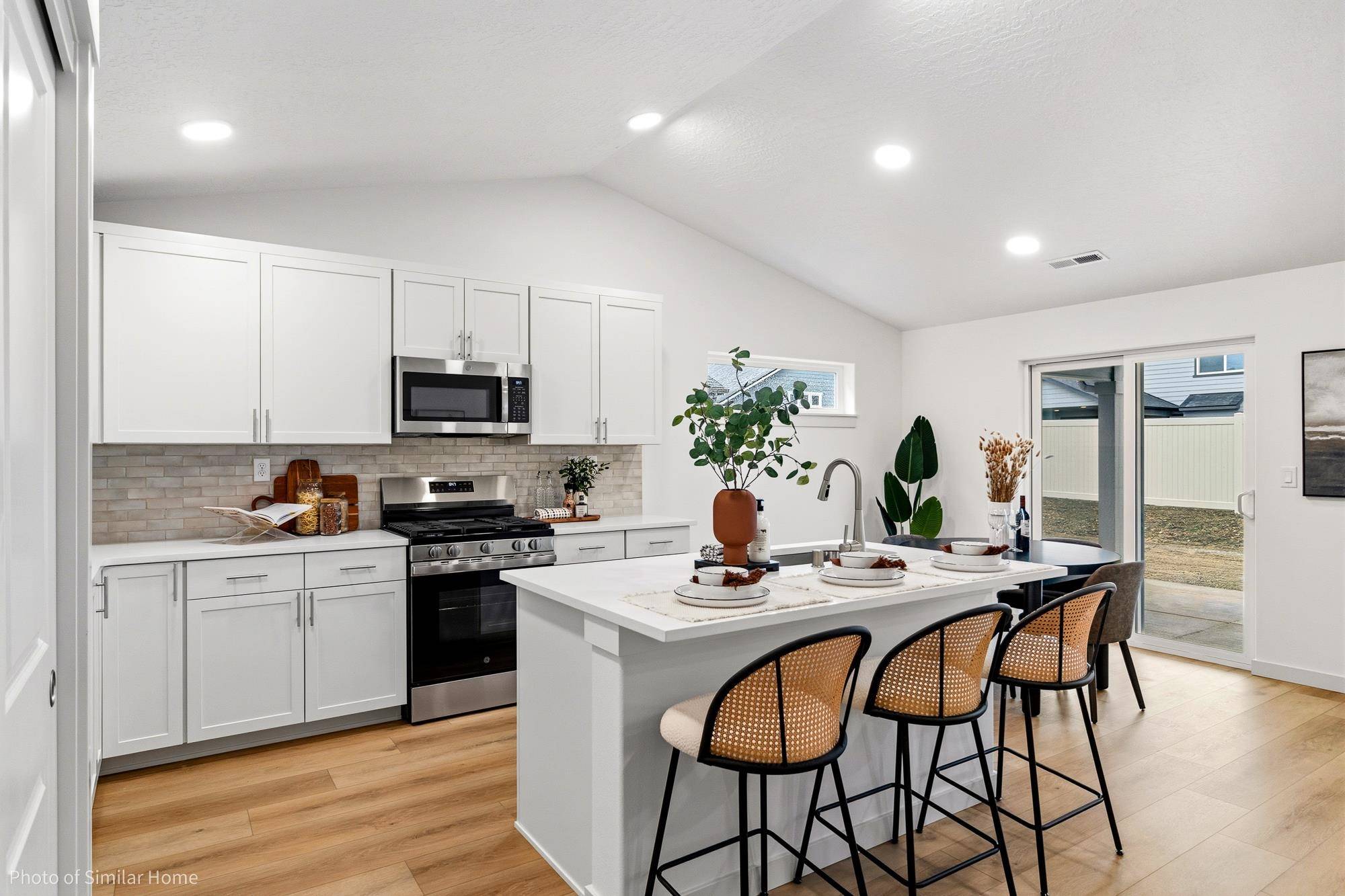 518 N Viewmont Ct #Edgewood, Greenacres, WA 99016