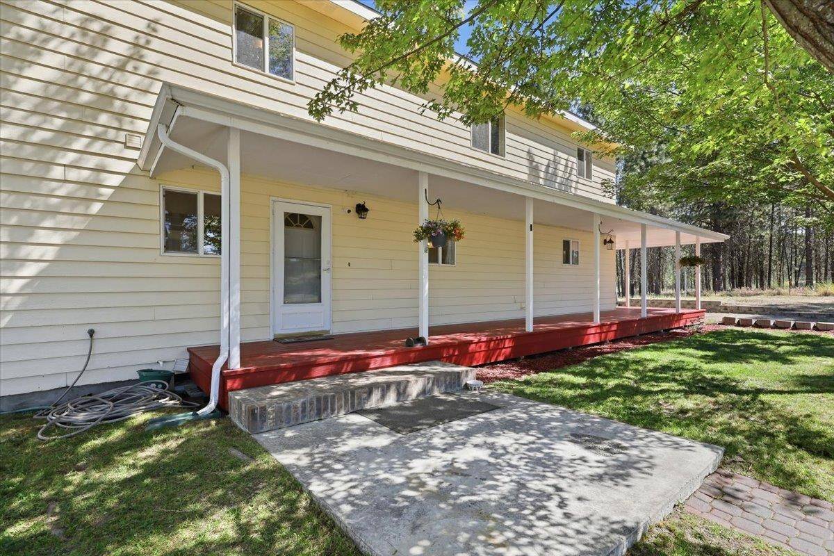 40291 E Cayuse Cove Rd, Davenport, WA 99122