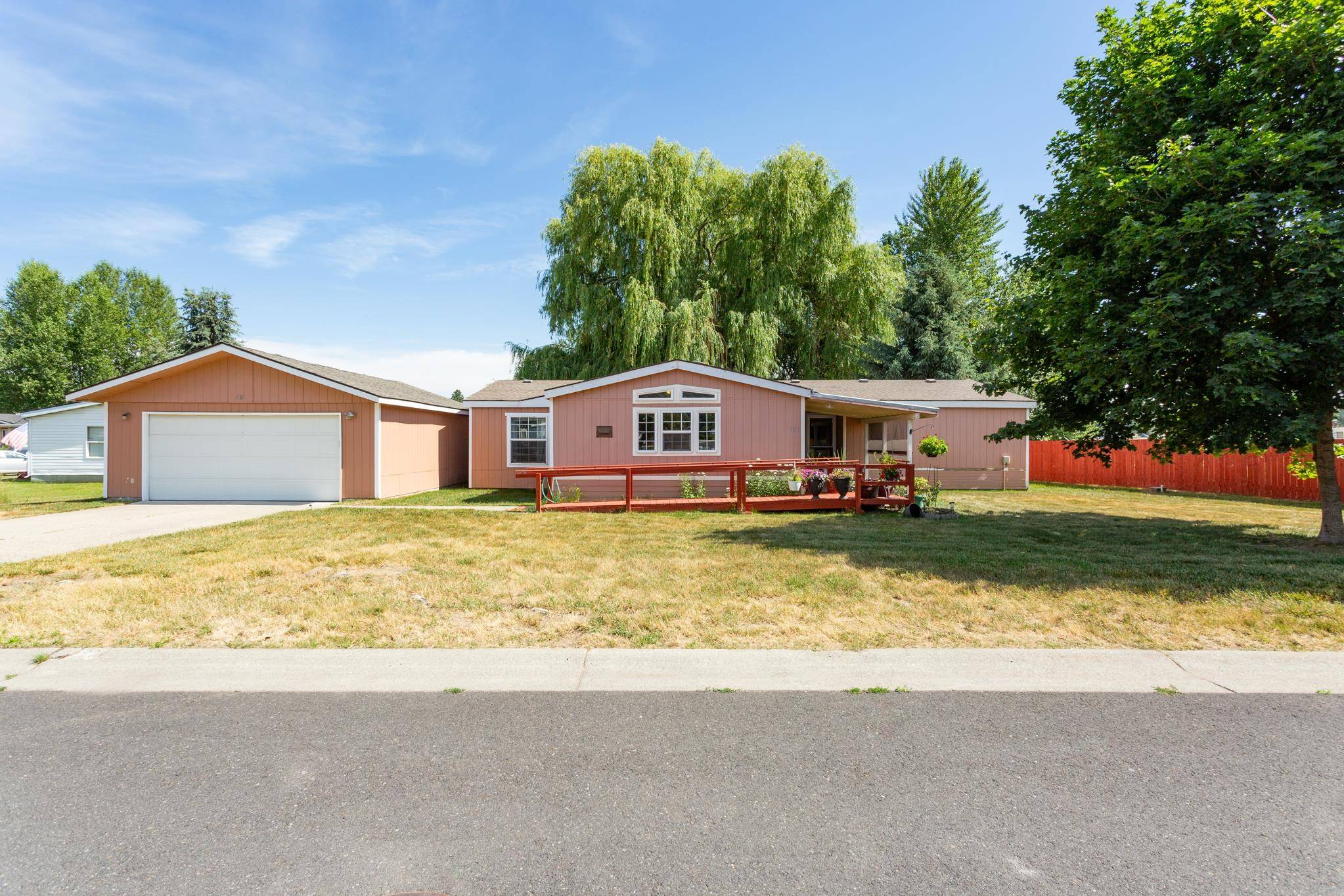 407 E Meadowmere WAY, Deer Park, WA 99006