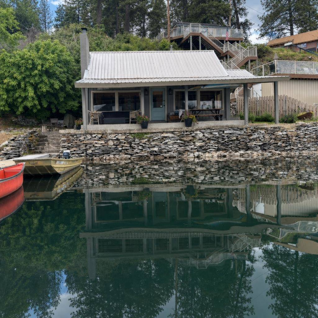 45116 Lake Shore Homes Rd. Rd, Loon Lake, WA 99147
