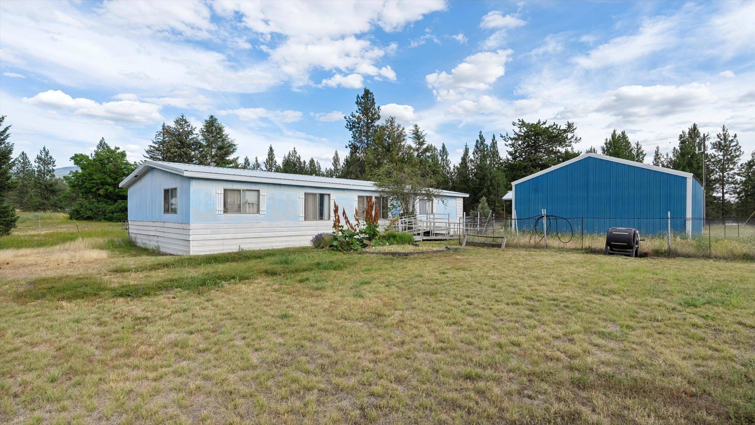 10911 E Laurel Rd, Elk, WA 99009