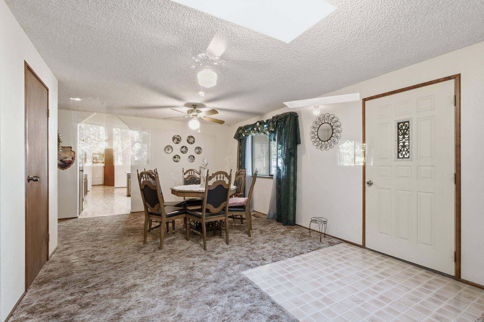 9313 N Ellenwood Ct, Nine Mile Falls, WA 99026