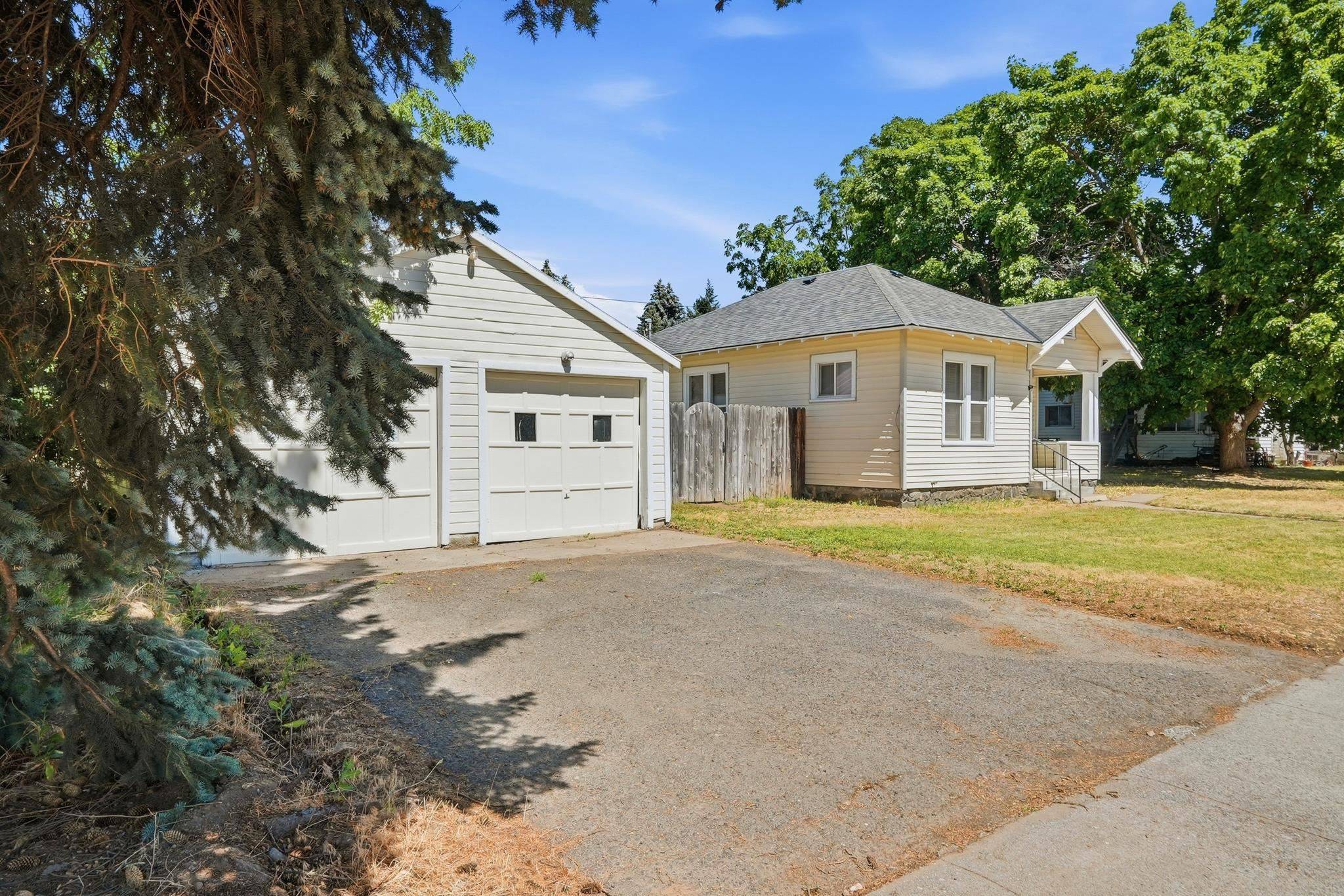 114 2nd St, Cheney, WA 99004
