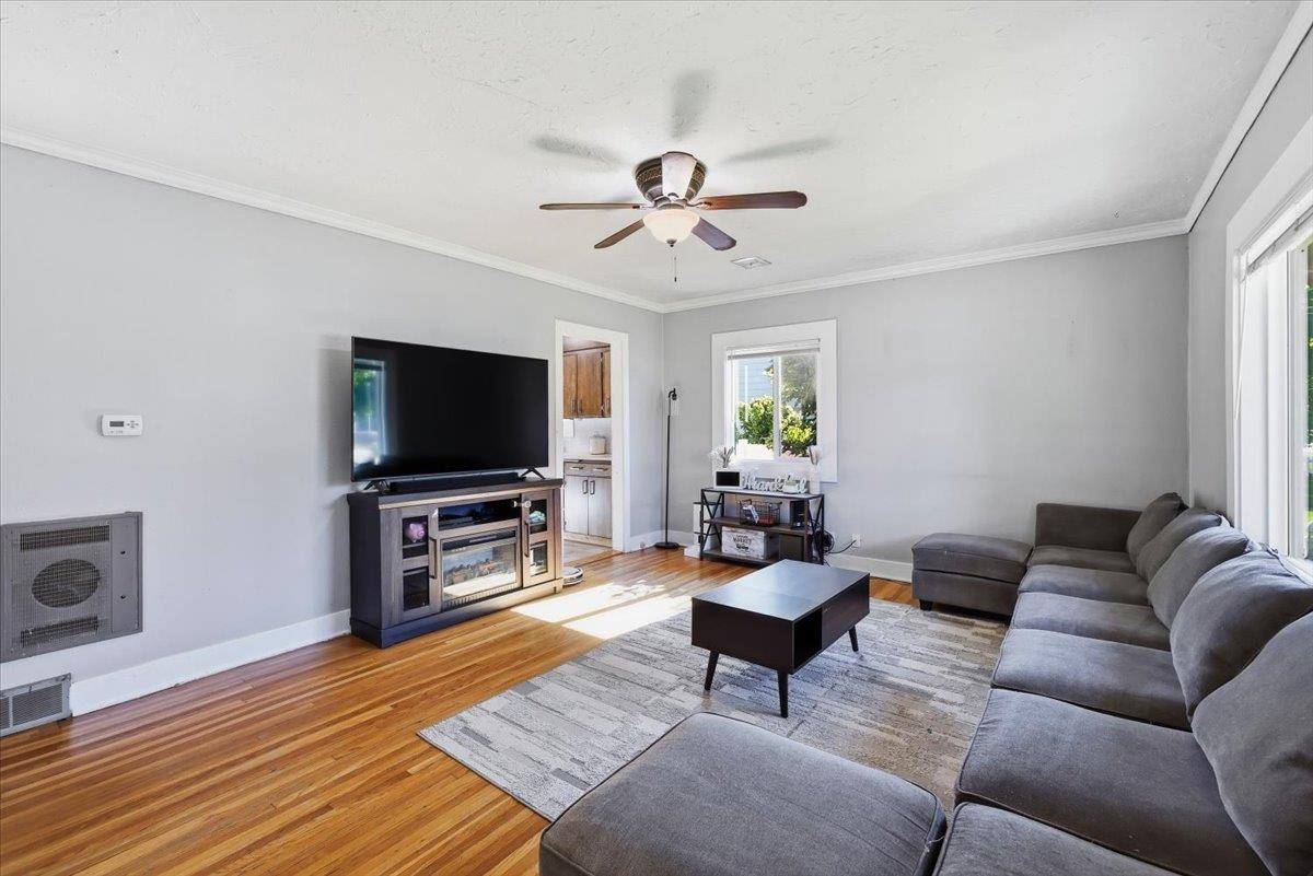 7617 E LIBERTY Ave, Spokane Valley, WA 99212